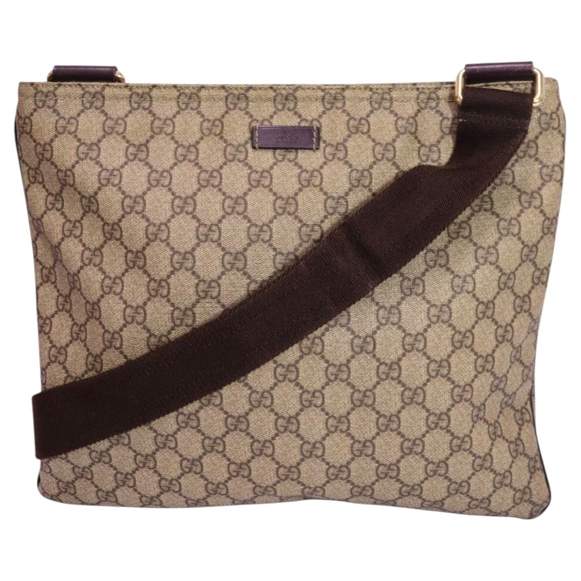Sac messager Gucci en toile GG Supreme