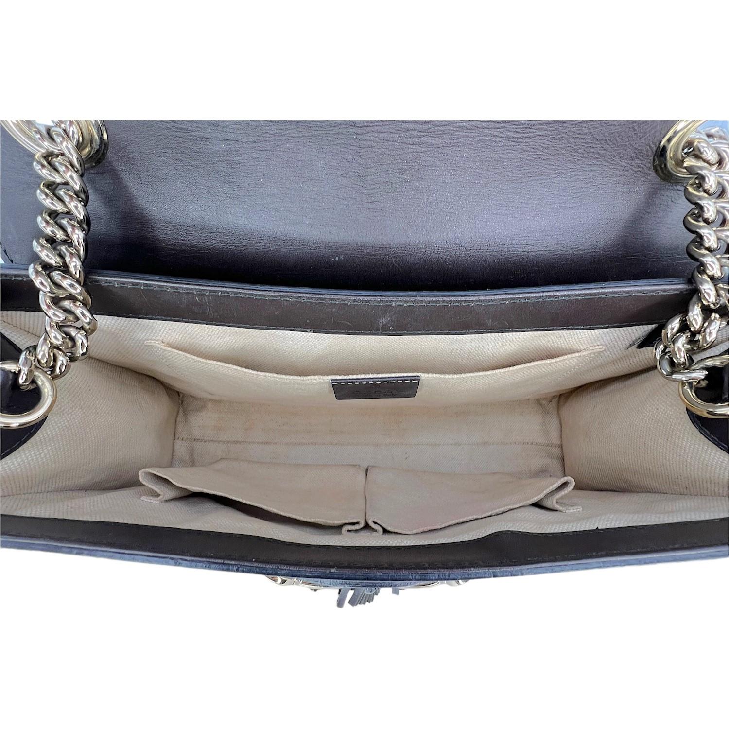 Gucci GG Supreme Emily Flap Shoulder Bag For Sale 1