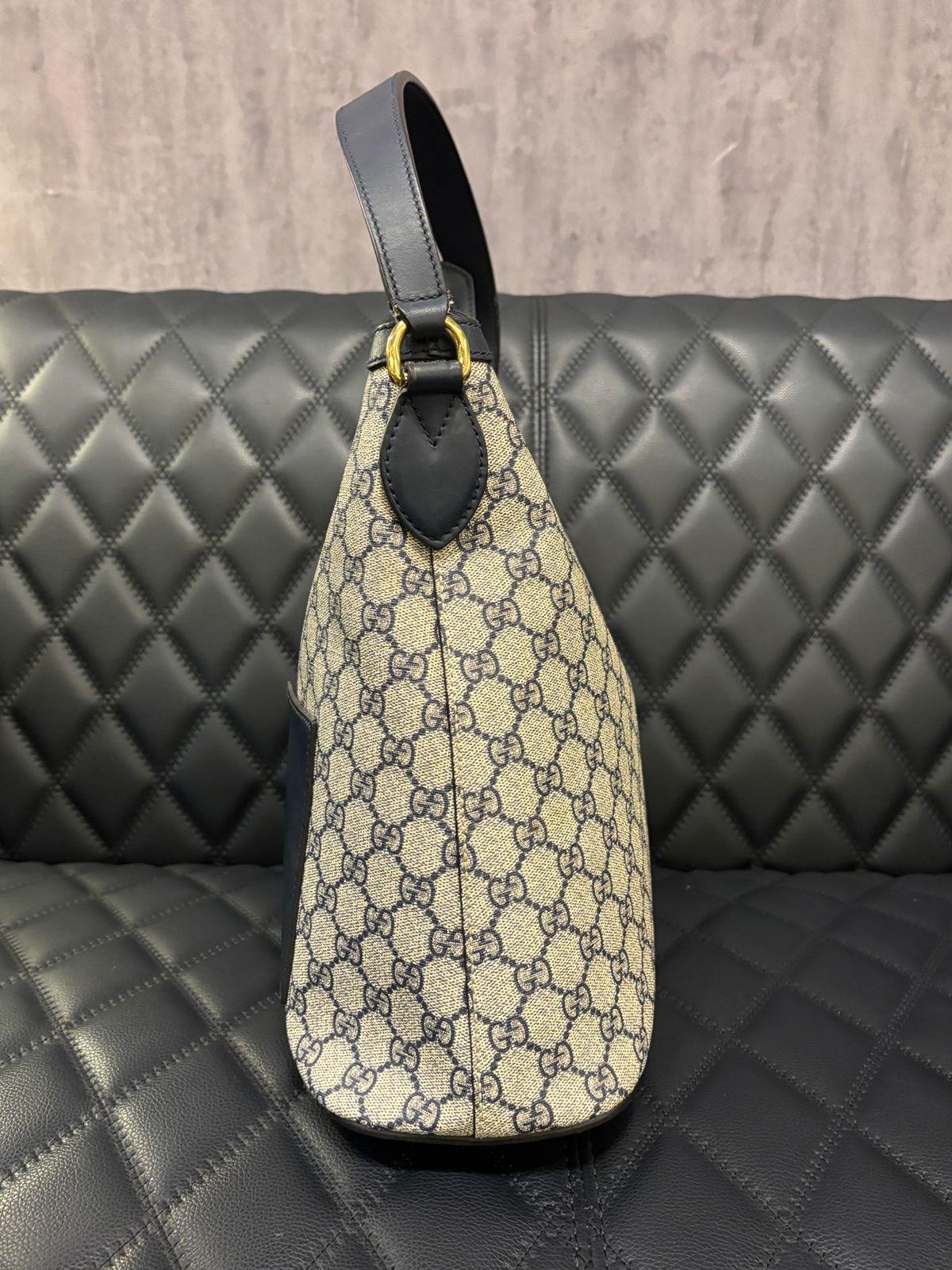 Gucci GG Supreme Linea Azul Marino Hobo Bolso de hombro Tote Negro en venta