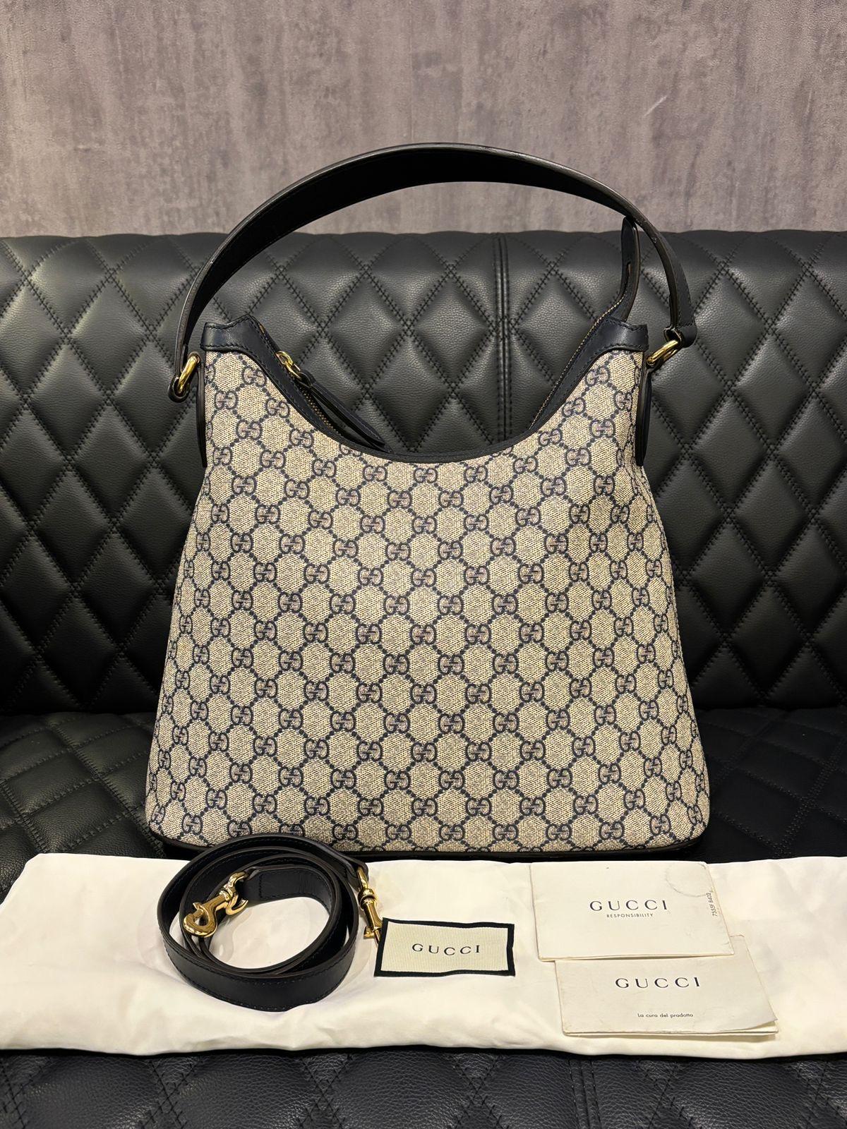 Gucci GG Supreme Linea Azul Marino Hobo Bolso de hombro Tote en venta 4
