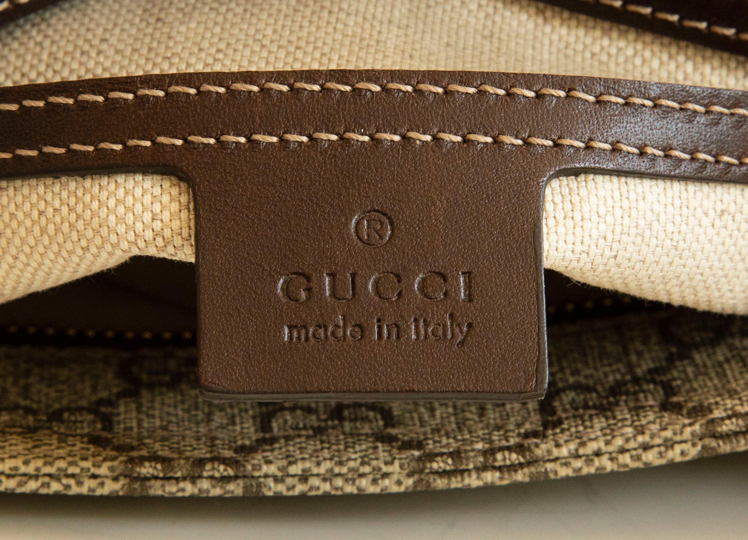 Gucci GG Supreme Messenger Bag in Coated Canvas and Brown Finish For Sale 6