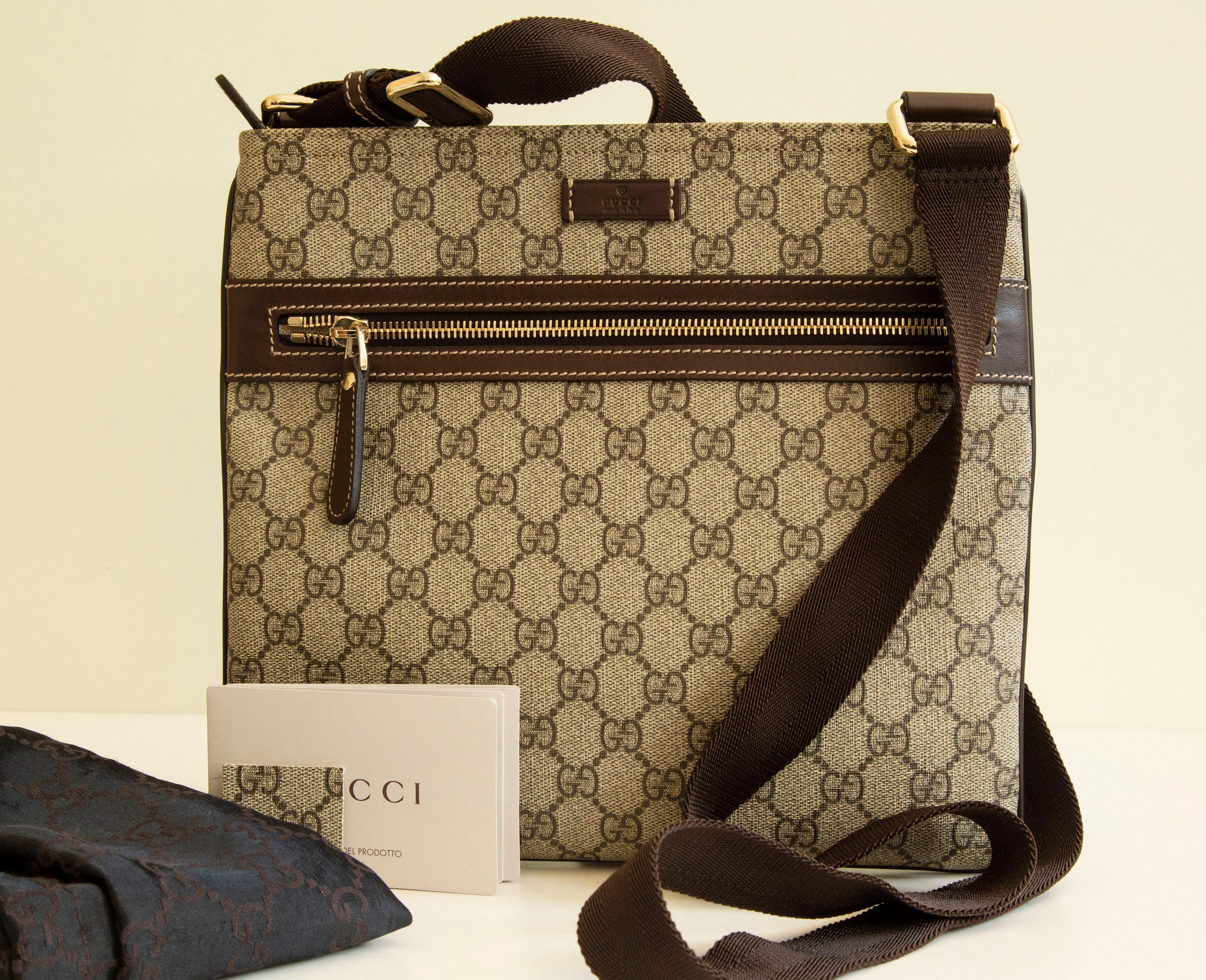 Gucci GG Supreme Messenger Bag aus beschichtetem Segeltuch und braunem Finish im Angebot 3