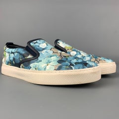 GUCCI GG Supreme Monogram Blooms Dublin Size 9 Blue & White Floral Sneakers