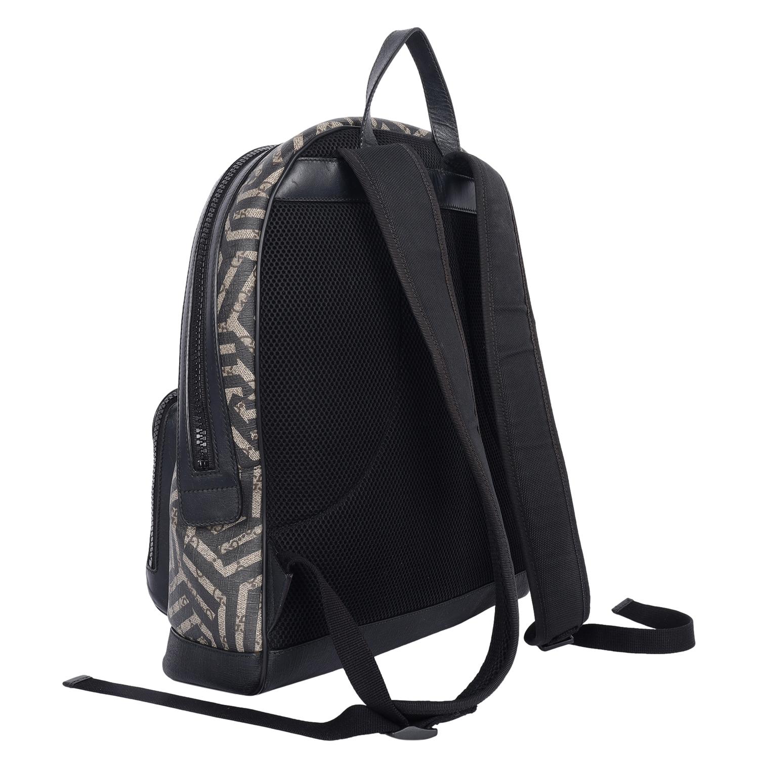 Gucci GG Supreme Monogram Caleido Backpack in Black For Sale 1
