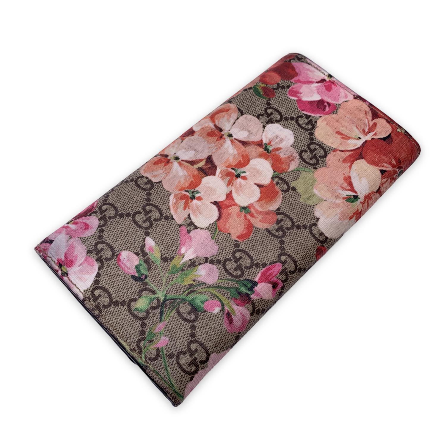 This beautiful Bag will come with a Certificate of Authenticity provided by Entrupy. The certificate will be provided at no further cost.

Beautiful Gucci 'Blooms' print continental continental wallet, crafted in Supreme coated canvas with pink