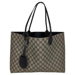 Gucci GG Supreme Monogram Reversible Medium Tote