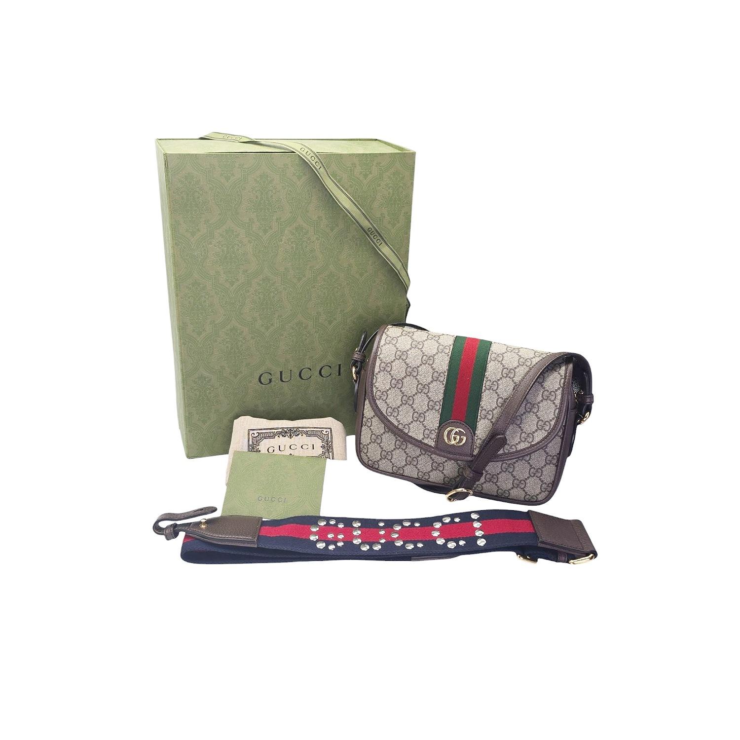 Gucci GG Supreme Monogramm-Umhängetasche aus Ophidia mit Klappe (Grau) im Angebot