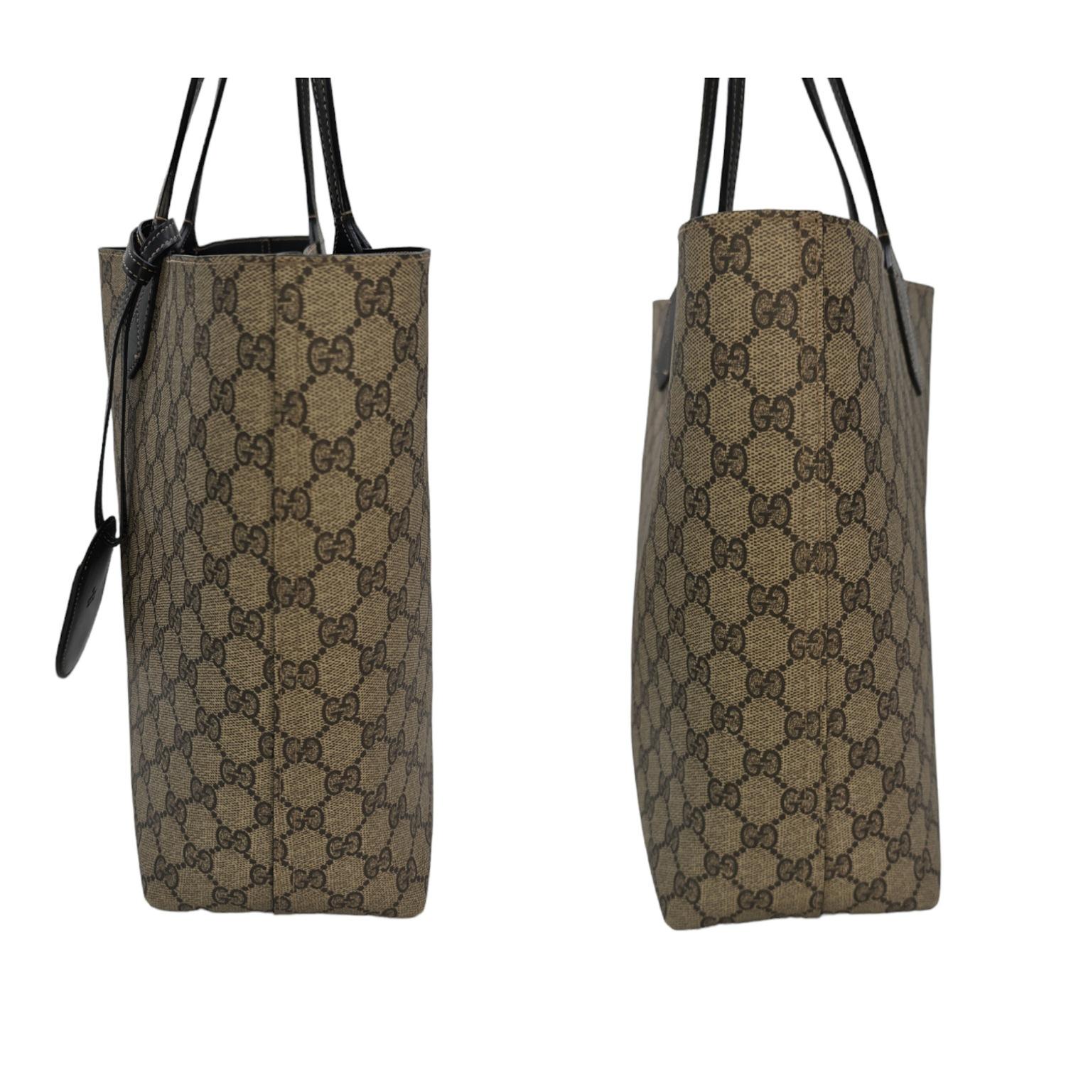 Kleine Wendbare Gucci GG Supreme Monogramm-Tasche mit Monogramm im Angebot 1