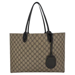 Kleine Wendbare Gucci GG Supreme Monogramm-Tasche mit Monogramm