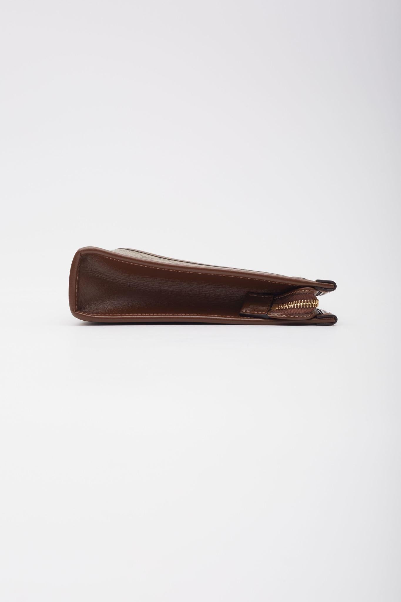 Gucci GG Supreme Monogram Toiletry Pouch Bag For Sale 1