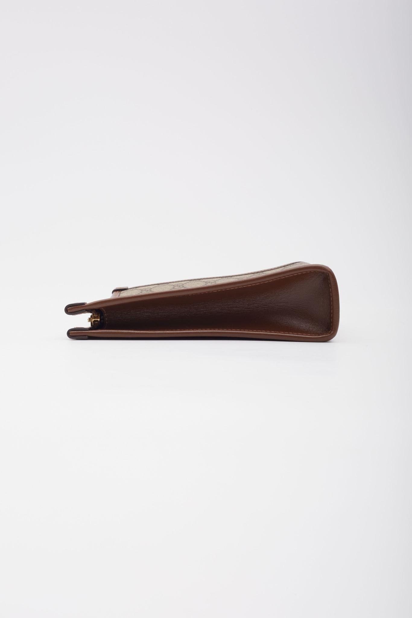 Gucci GG Supreme Monogram Toiletry Pouch Bag For Sale 2