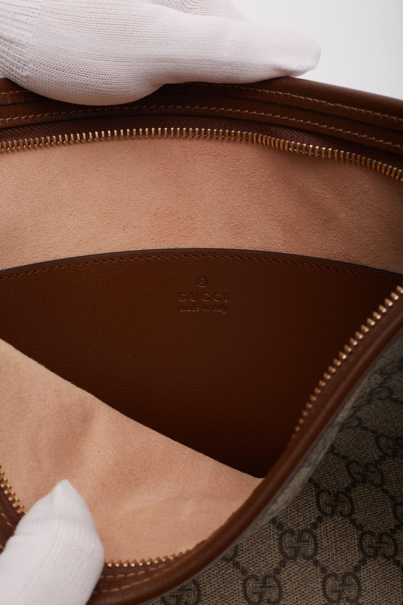 Gucci GG Supreme Monogram Toiletry Pouch Bag For Sale 4
