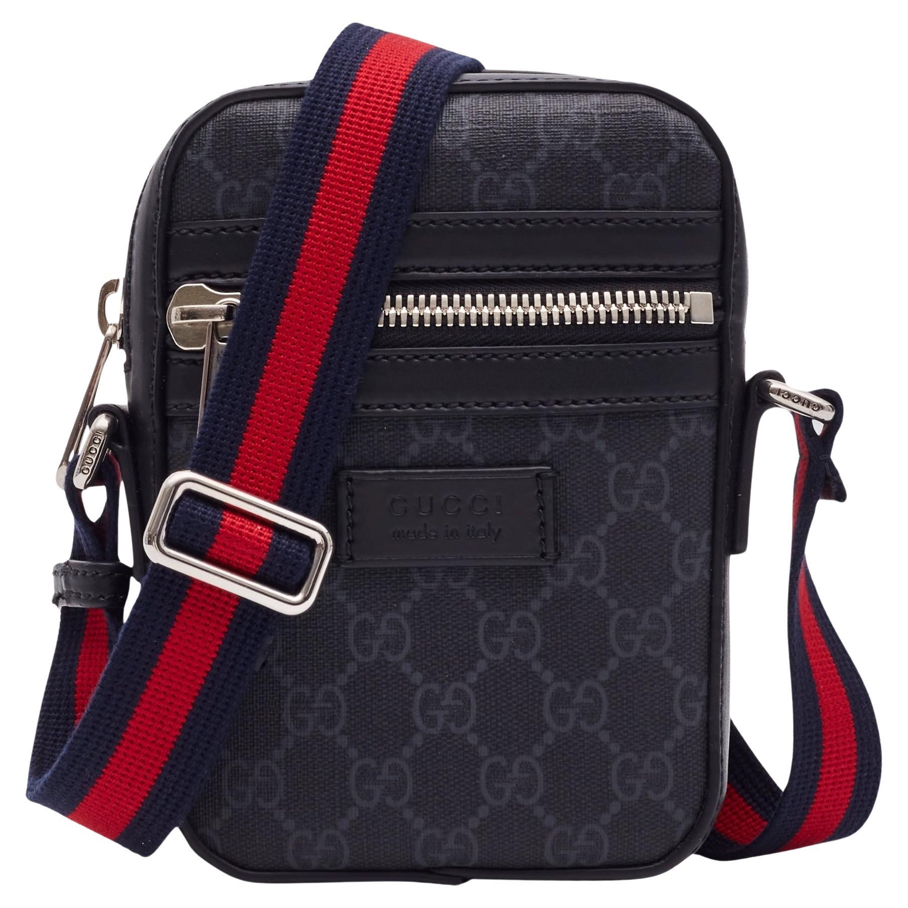 Gucci GG Supreme Monogramm Web Messenger Bag Schwarz im Angebot