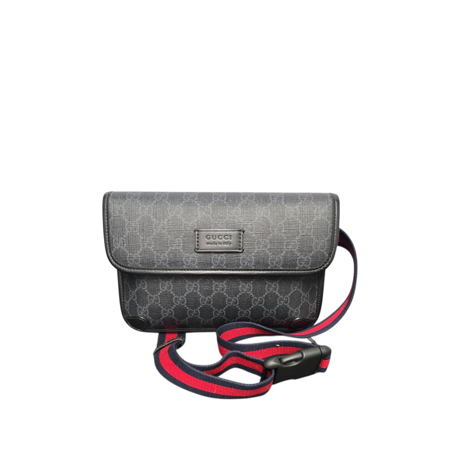 Gucci GG Supreme Monogram Web Slim Belt Bag In condizioni ottime in vendita a Scottsdale, AZ