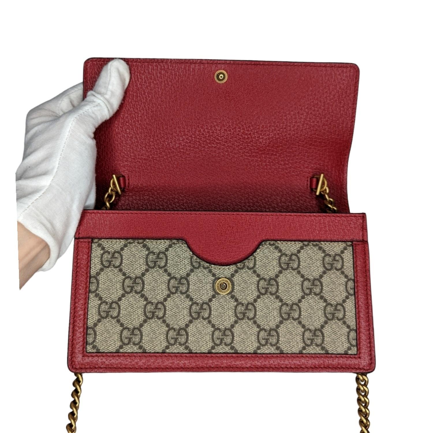 Gucci GG Supreme Queen Margaret Wallet on Chain 2