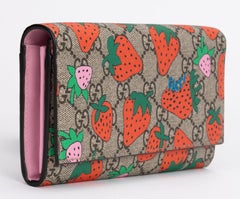 Gucci GG Supreme Strawberry Wallet NEW