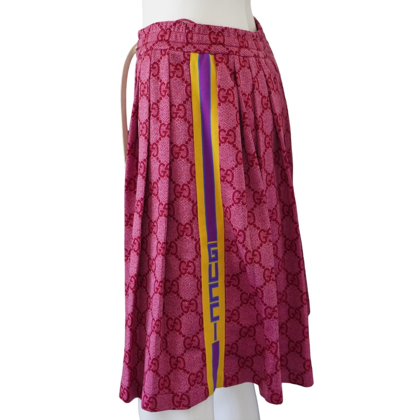 Gucci GG Technical Jersey Pleated Pink Culottes Shorts For Sale 2