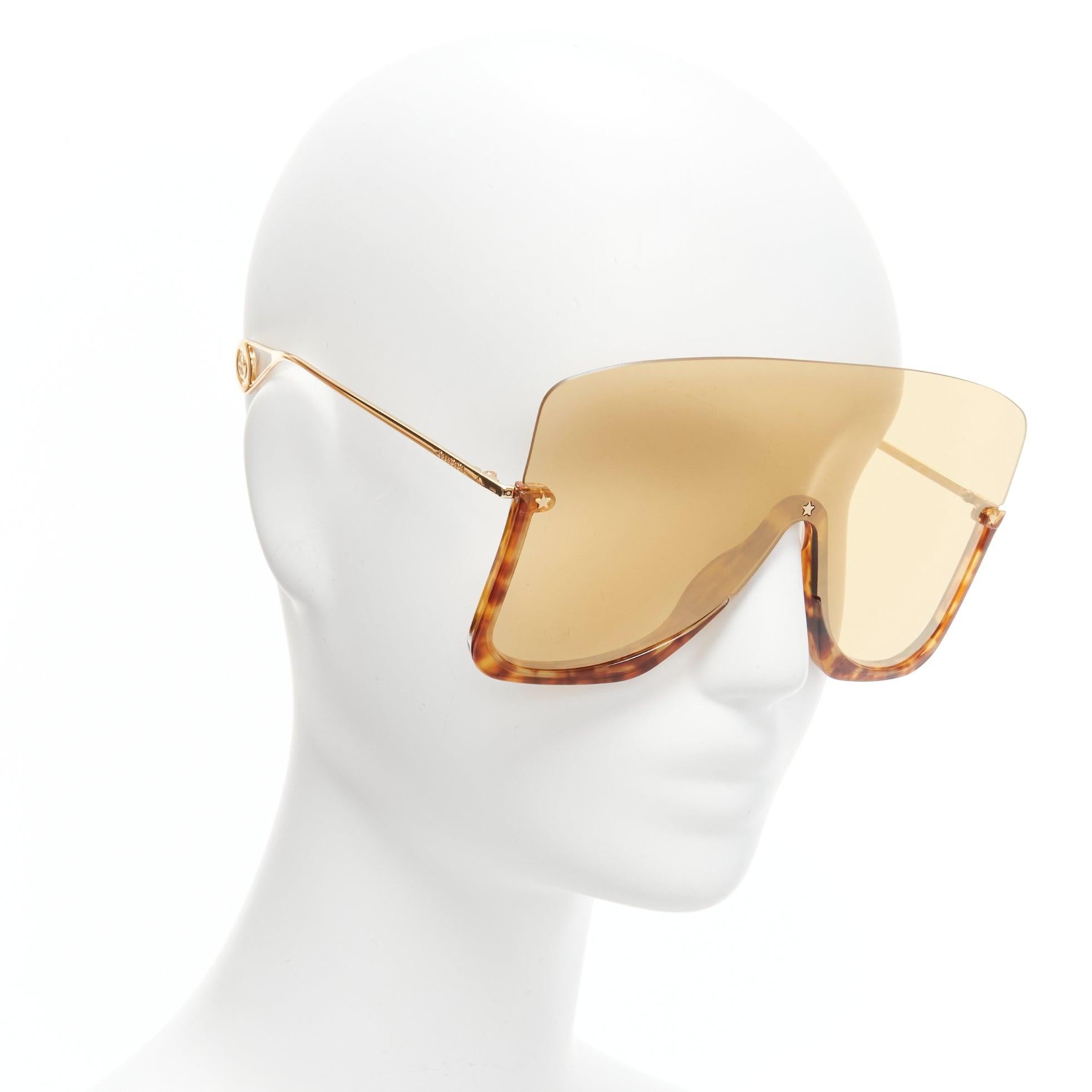 GUCCI GG0540S Blonde Havana brown oversized shield sunglasses In Excellent Condition In Hong Kong, NT