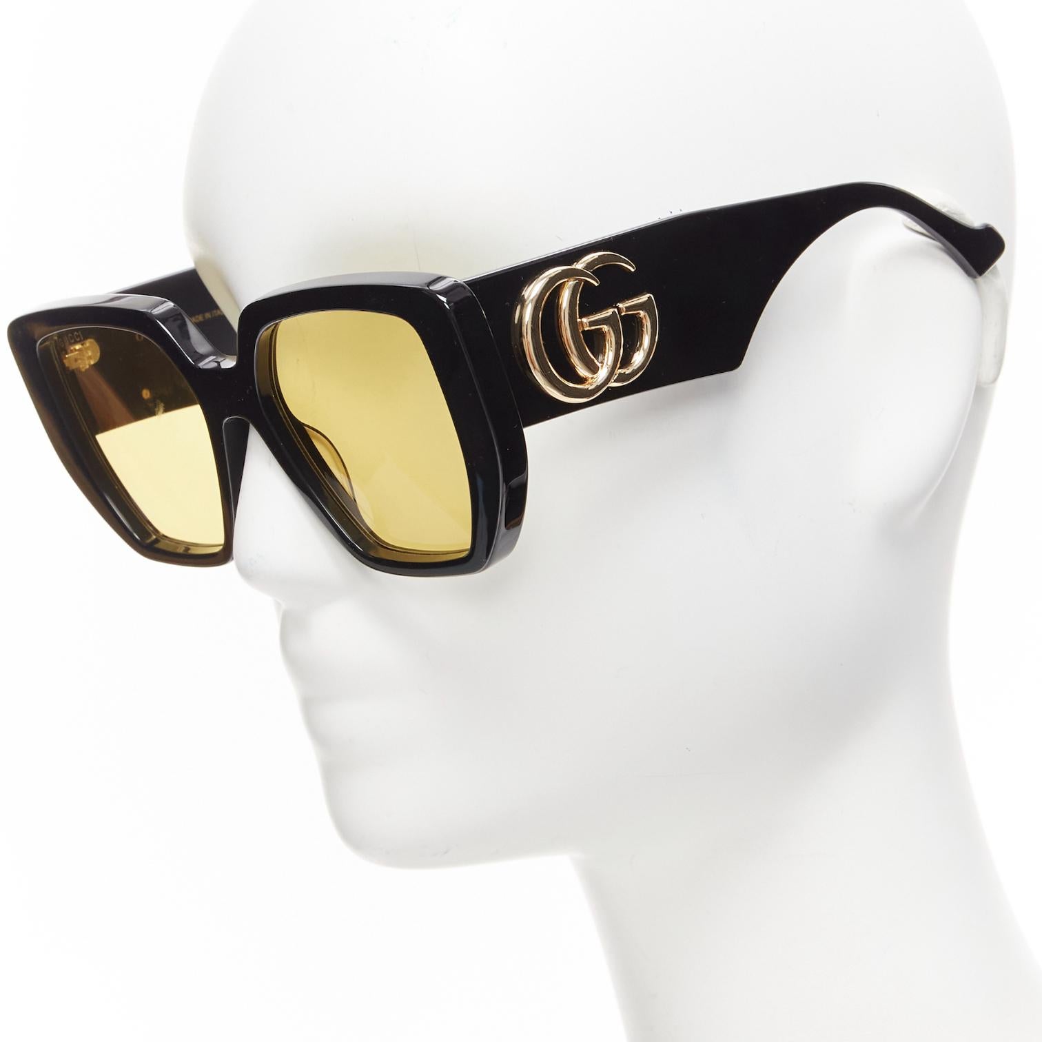 GUCCI GG0956S black gold GG logo yellow lens oversized sunglasses In Good Condition For Sale In Hong Kong, NT