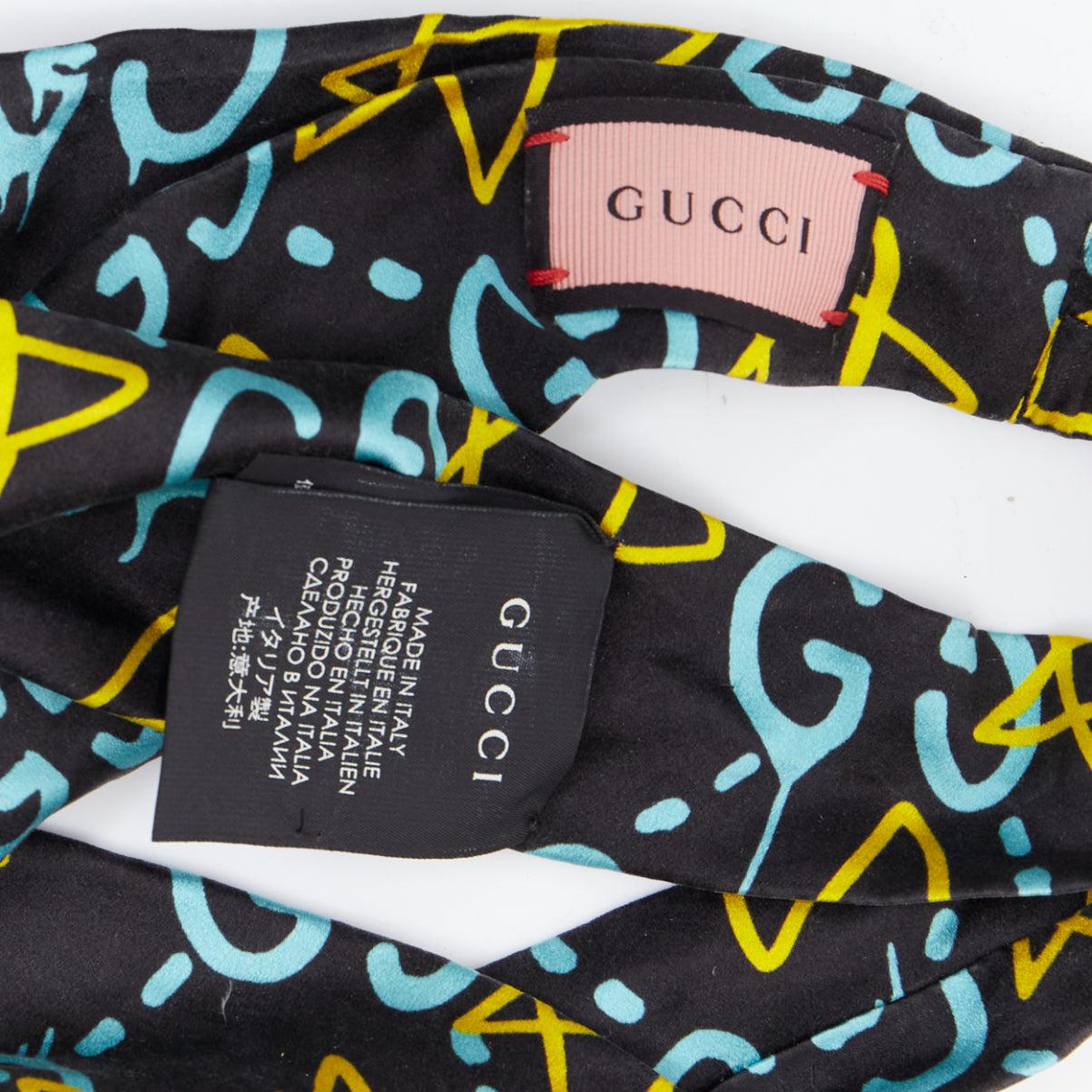 Gucci Ghost, fascia per capelli in 100% seta con stampa monogram a stelle graffiti in vendita 2