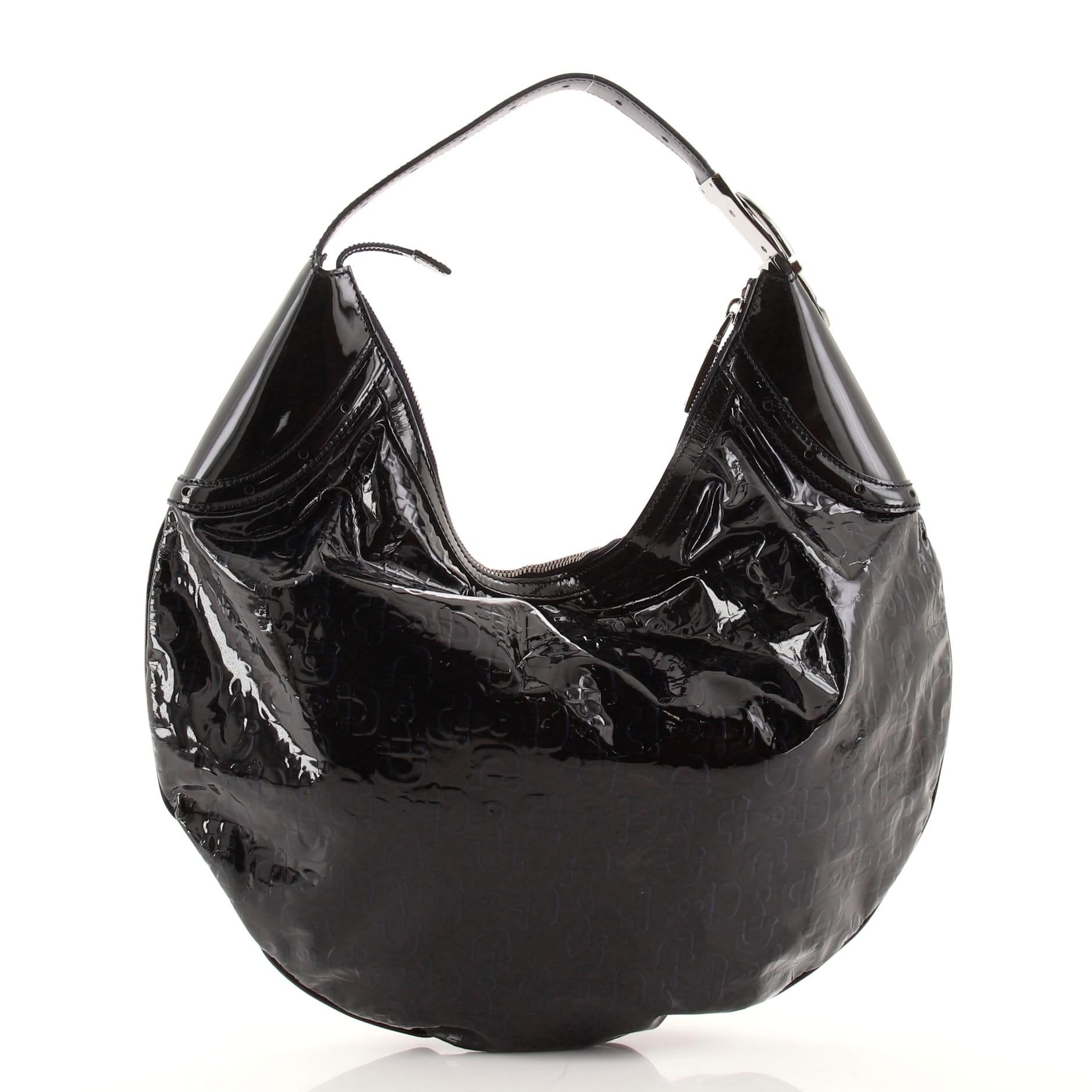 Gucci Glam Hobo Horsebit Geprägtes Lack Medium im Zustand „Gut“ in NY, NY