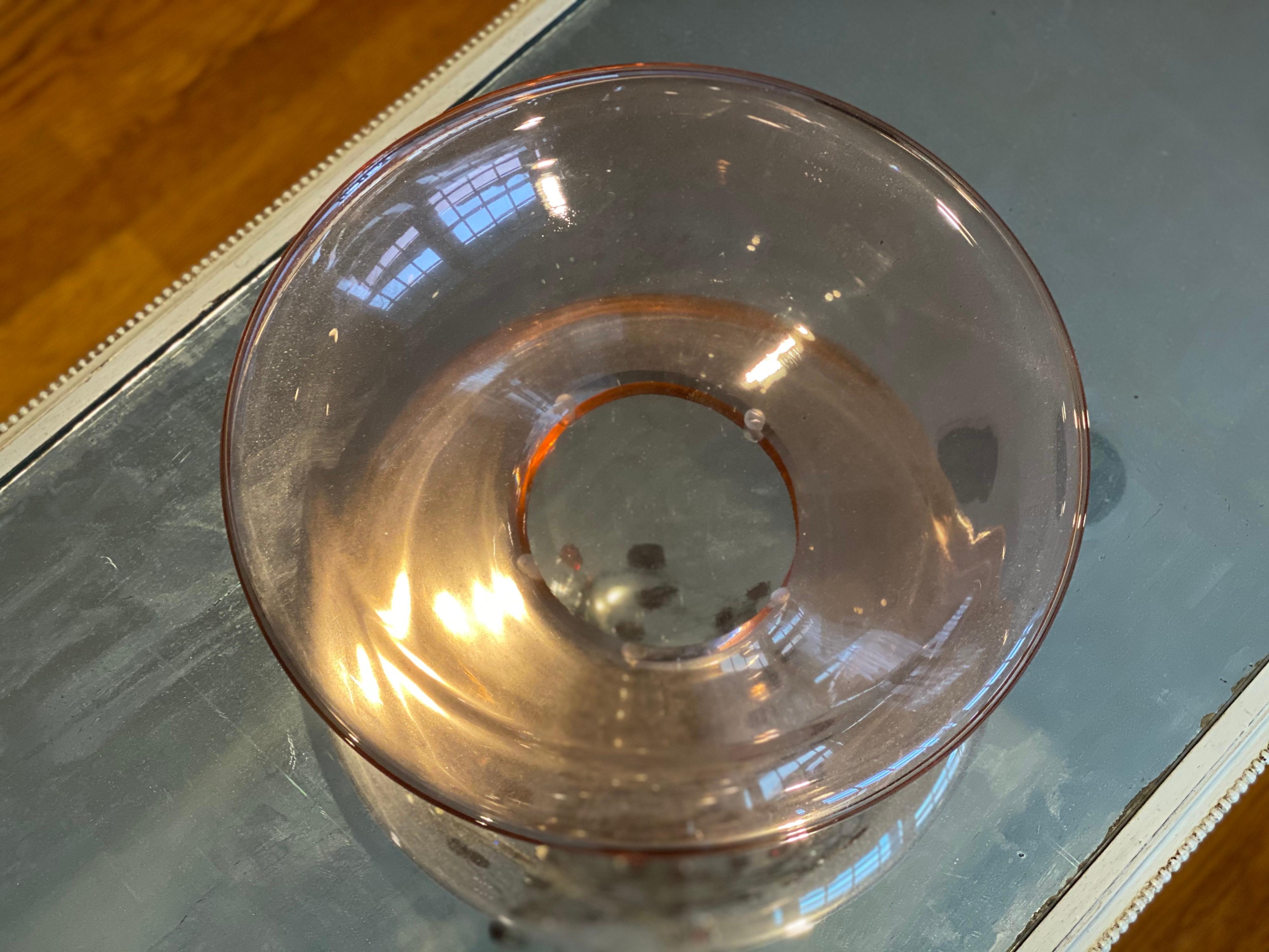 Bol en verre Gucci de couleur rose Bon état - En vente à Southampton, NY