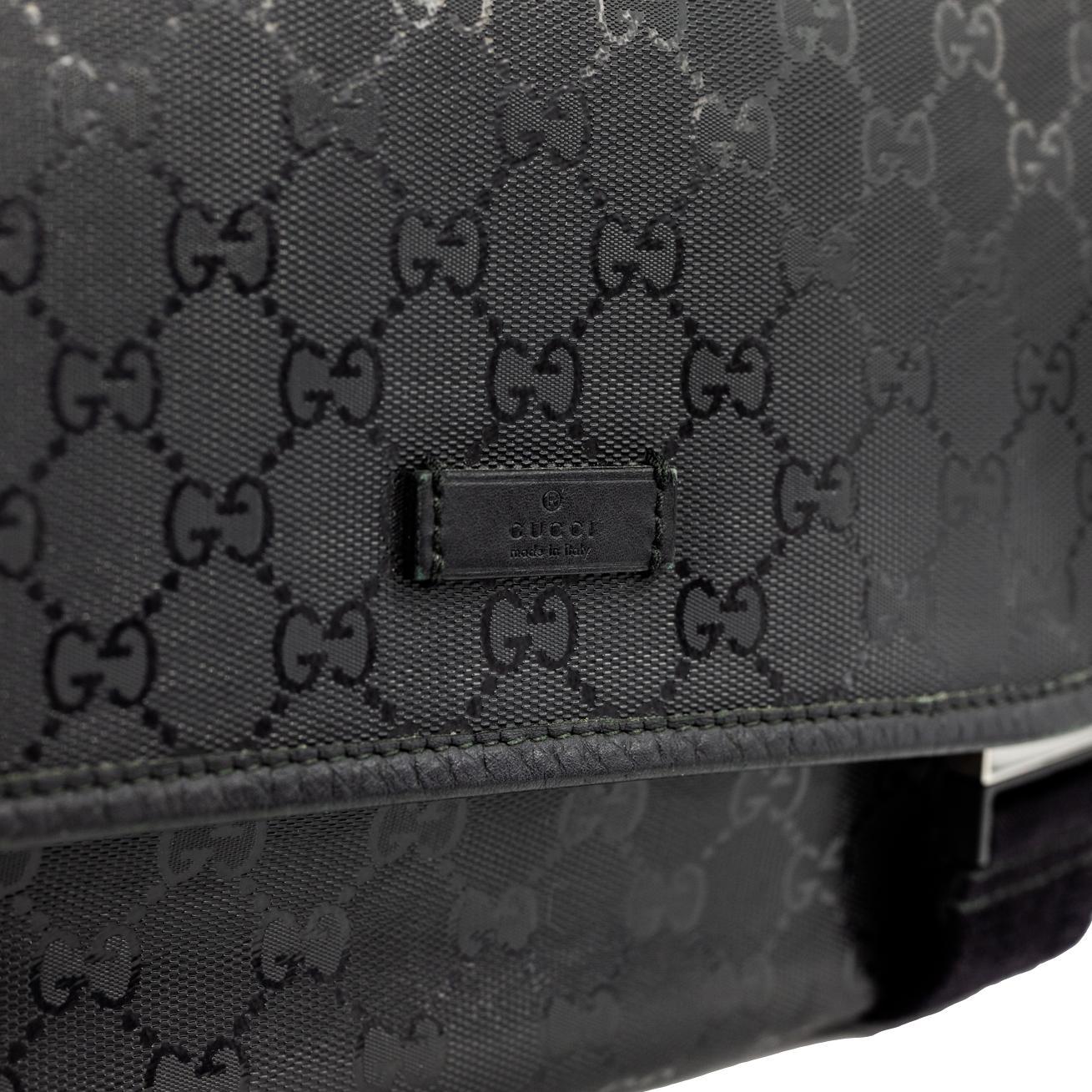 Gucci - Sac à bandoulière unisexe en toile noire émaillée GG Supreme, taille moyenne en vente 3