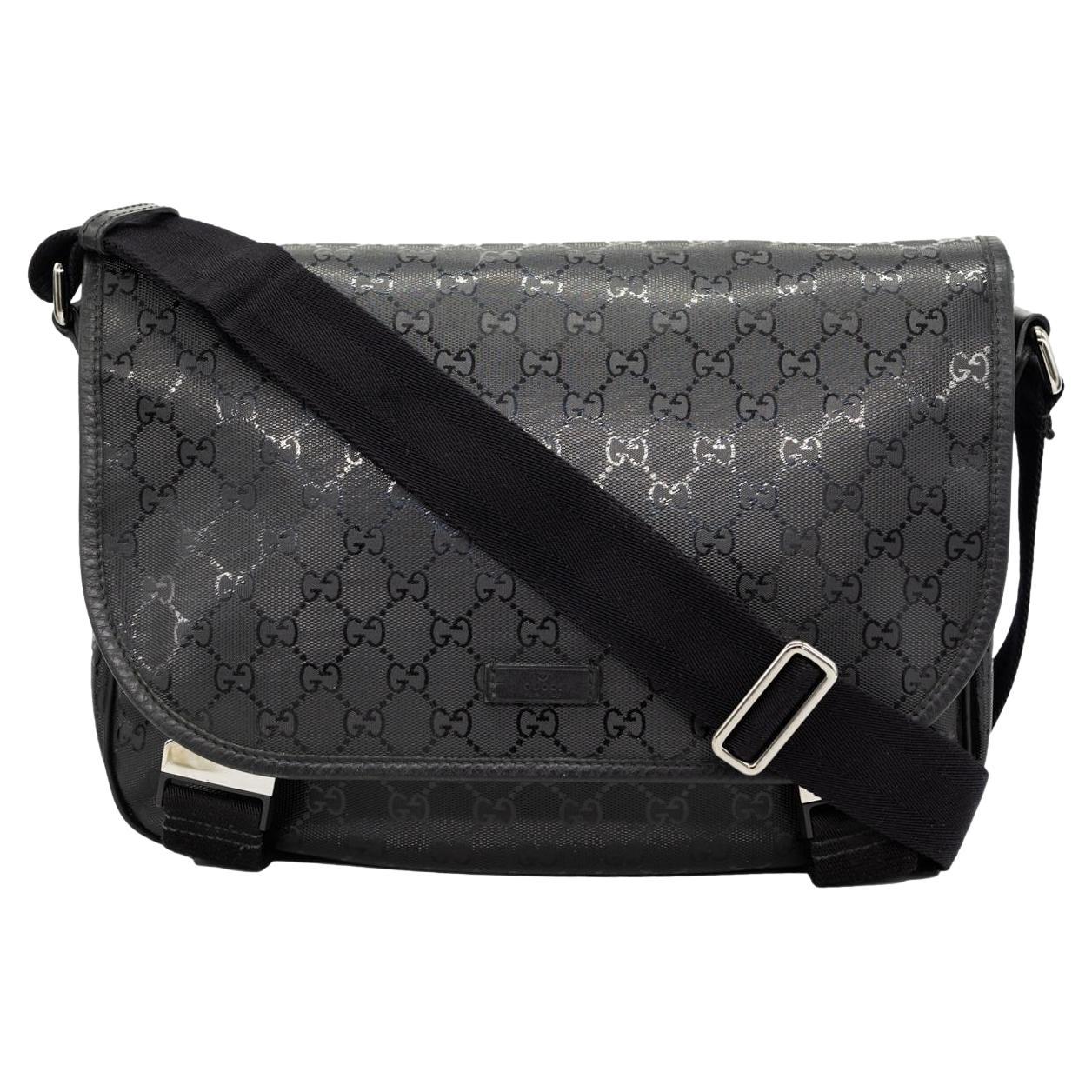 Gucci Glazed Black GG Supreme Canvas Medium Crossbody Unisex Messenger Bag For Sale