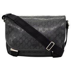 Gucci Glazed Black GG Supreme Canvas Medium Crossbody Unisex Messenger Bag