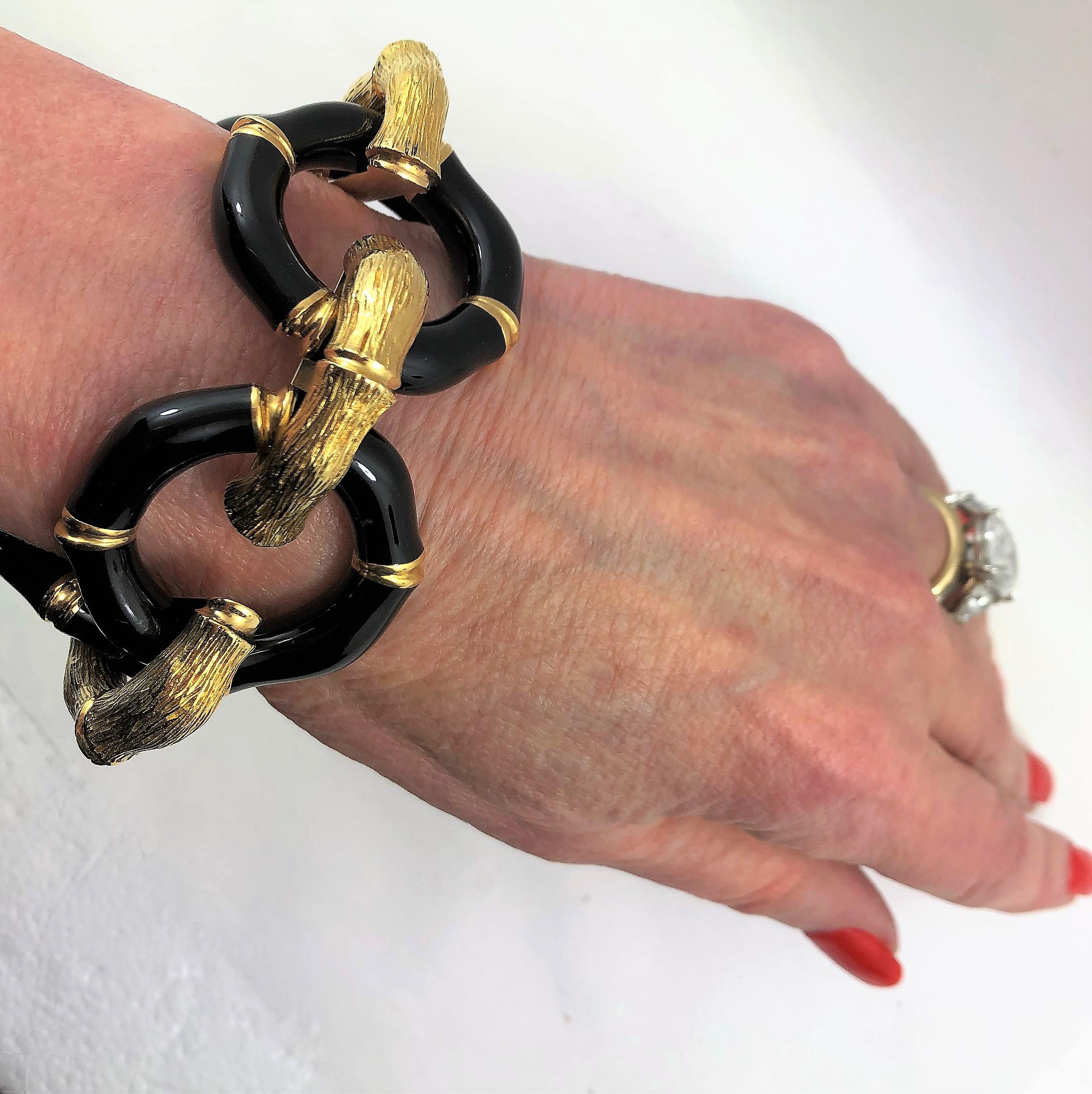 Gucci Gold and Black Resin Bamboo Toggle Bracelet In Good Condition In Palm Beach, FL