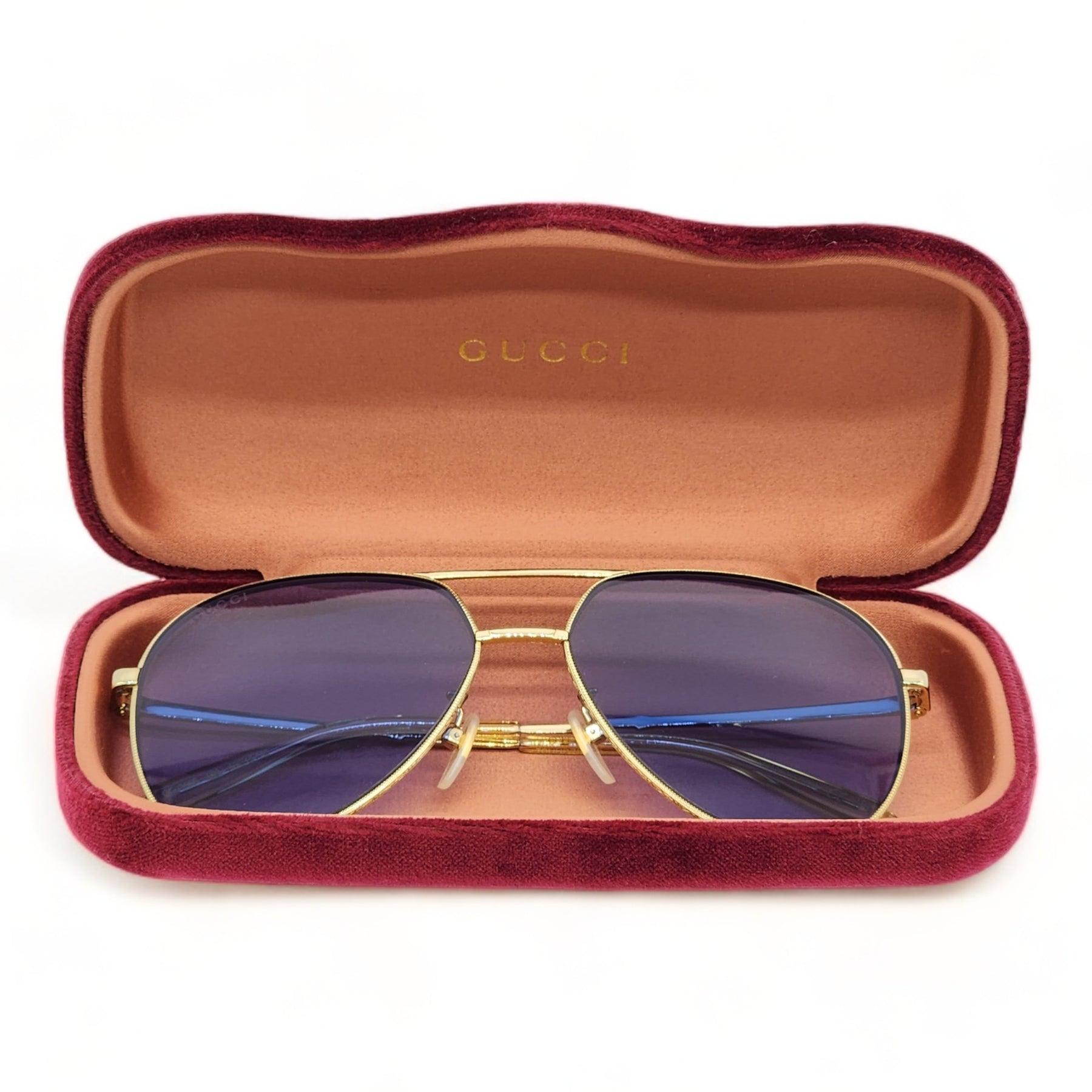 Gucci Gold Aviator Sunglasses In Excellent Condition For Sale In Los Angeles, CA