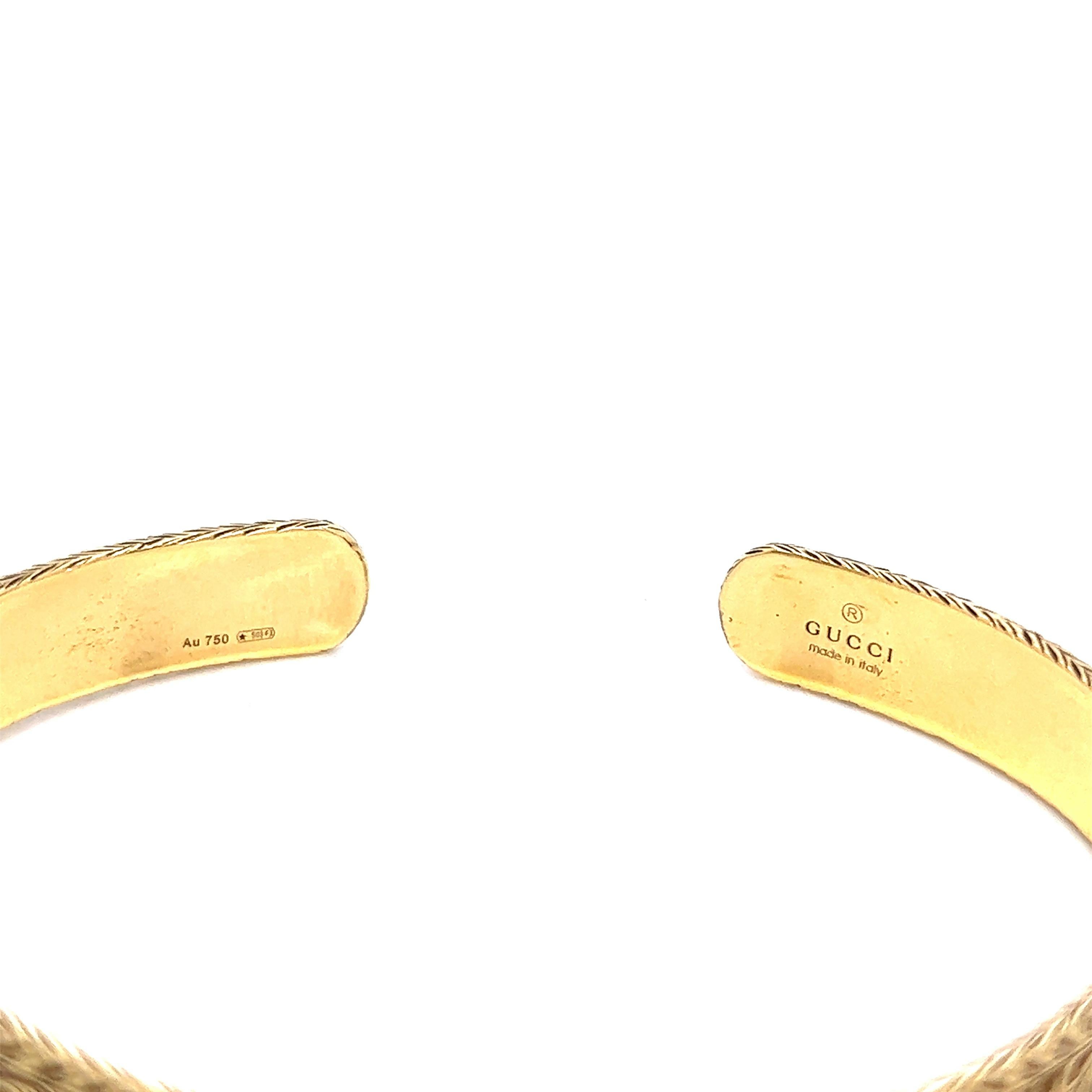 Gucci Gold Bangle Bracelet In Excellent Condition For Sale In New York, NY