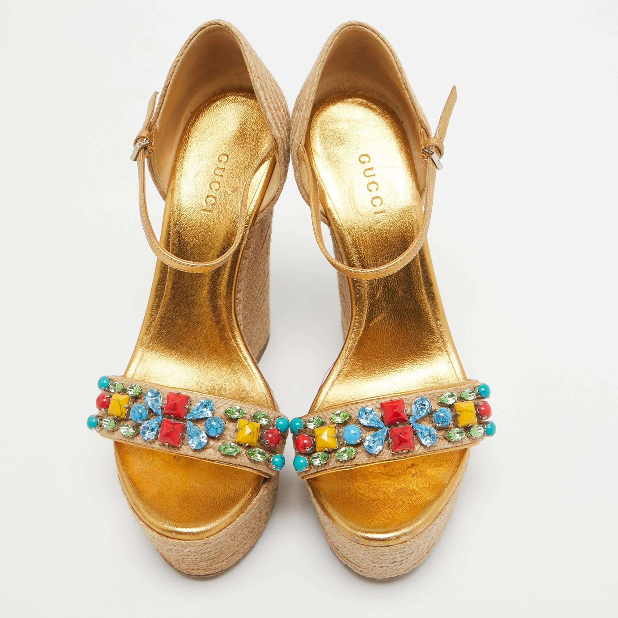 Gucci Gold/Beige Jute And Leather Carolina Wedge Sandals Size 36 In Good Condition In Dubai, Al Qouz 2
