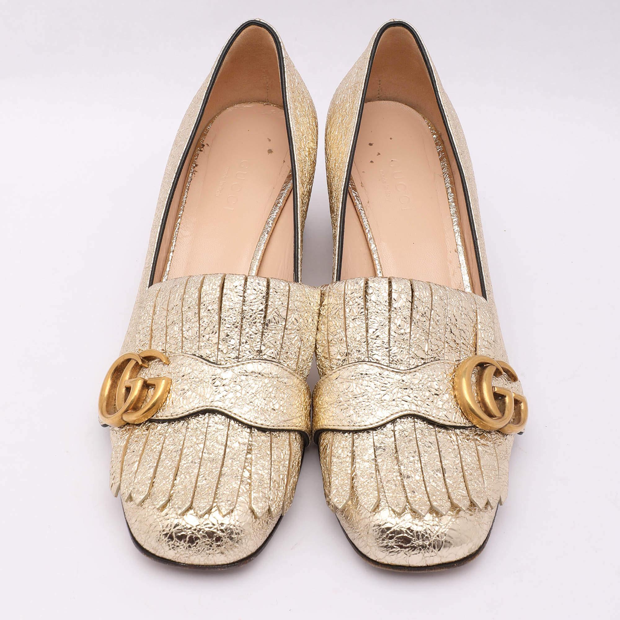 Gucci Gold Crinkled Leather GG Marmont Block Heel Pumps Size 36.5 In Good Condition In Dubai, Al Qouz 2
