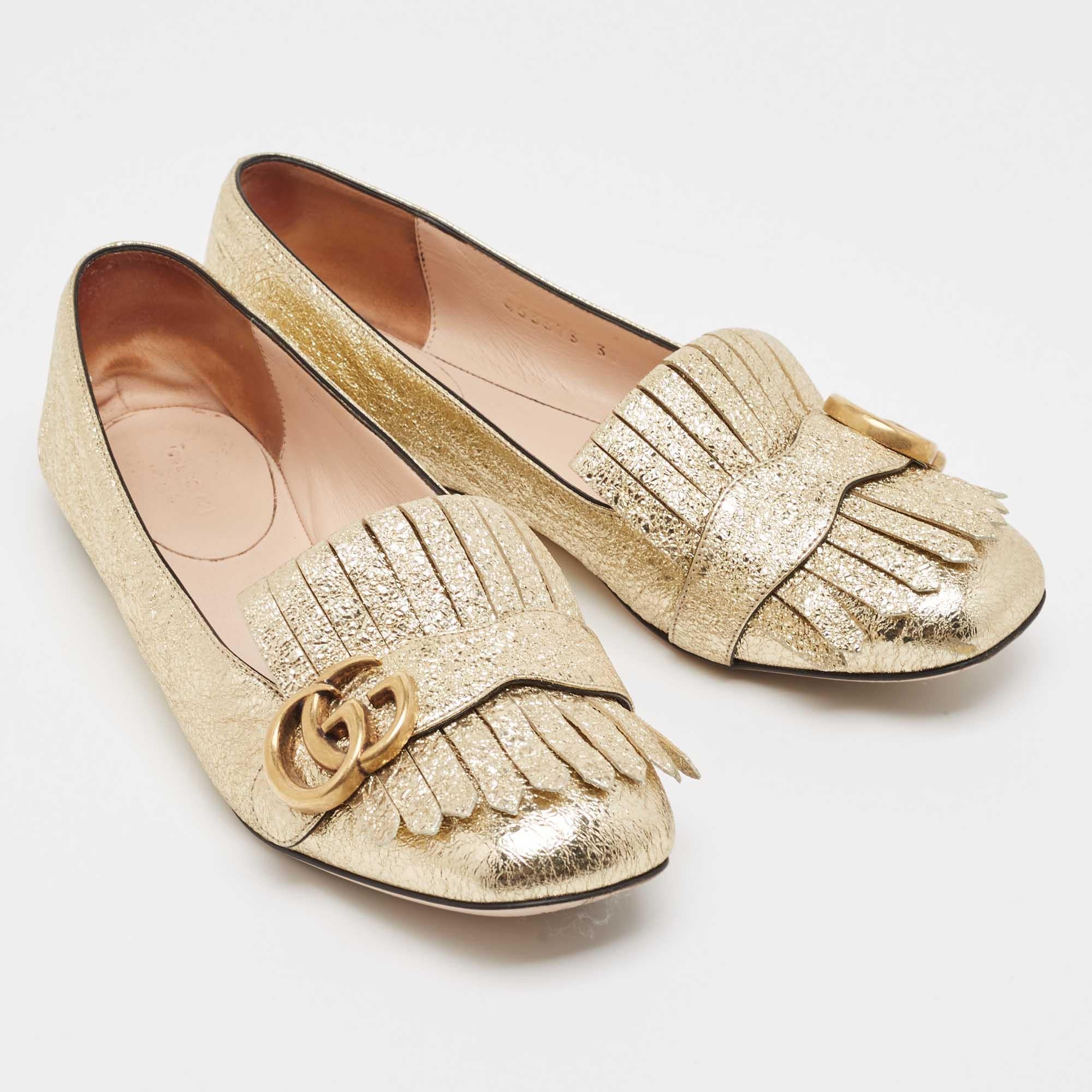 Gucci Gold Crinkled Leather GG Marmont Fringe Flats Size 37 For Sale 1