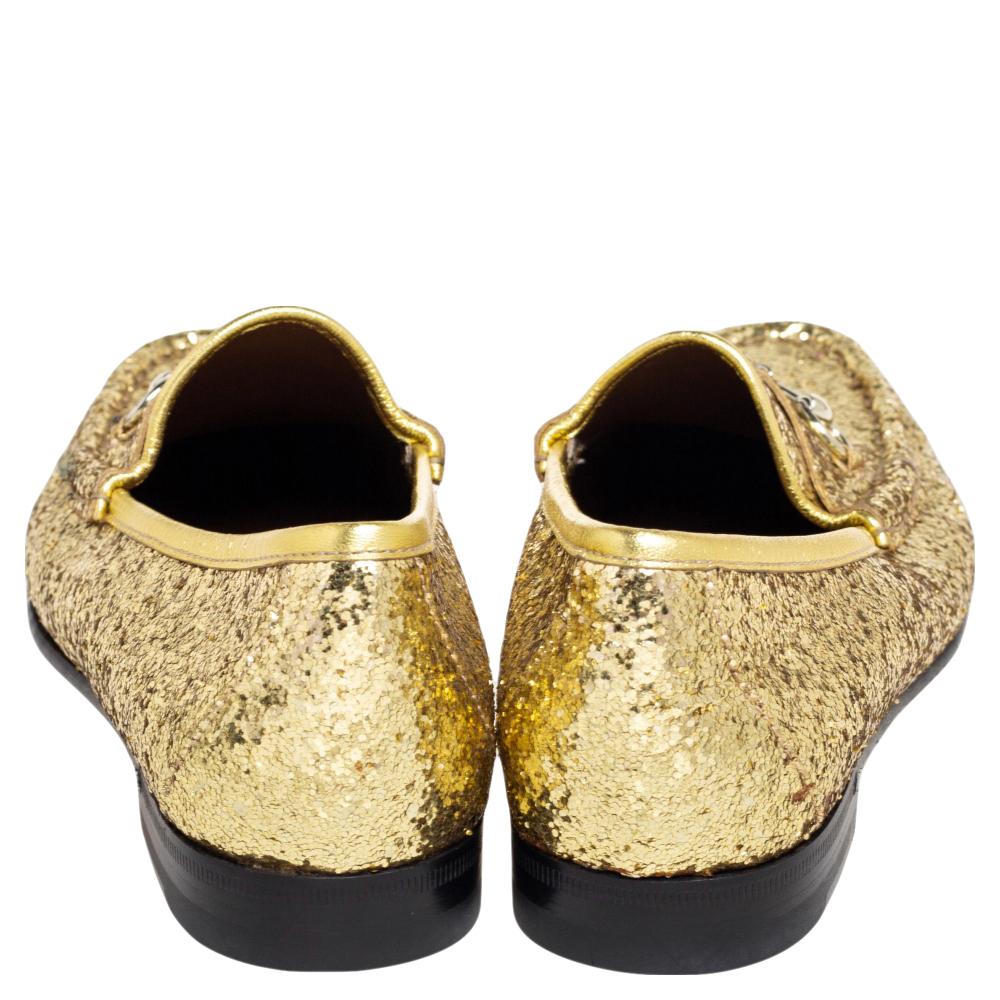 Gucci Gold Glitter Horsebit Loafers Size 37 In New Condition In Dubai, Al Qouz 2