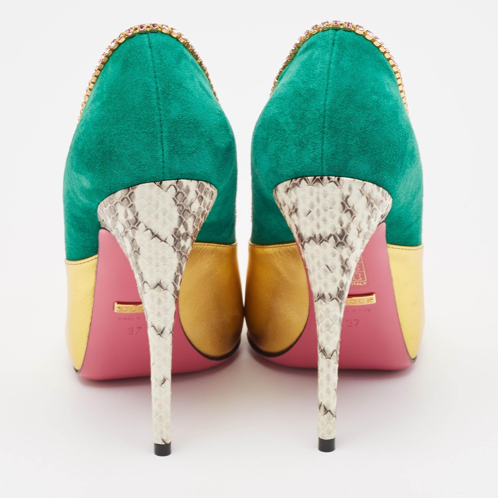 De las mujeres Bombas Gucci doradas/verdes de ante y piel con adornos de cristal talla 37 en venta