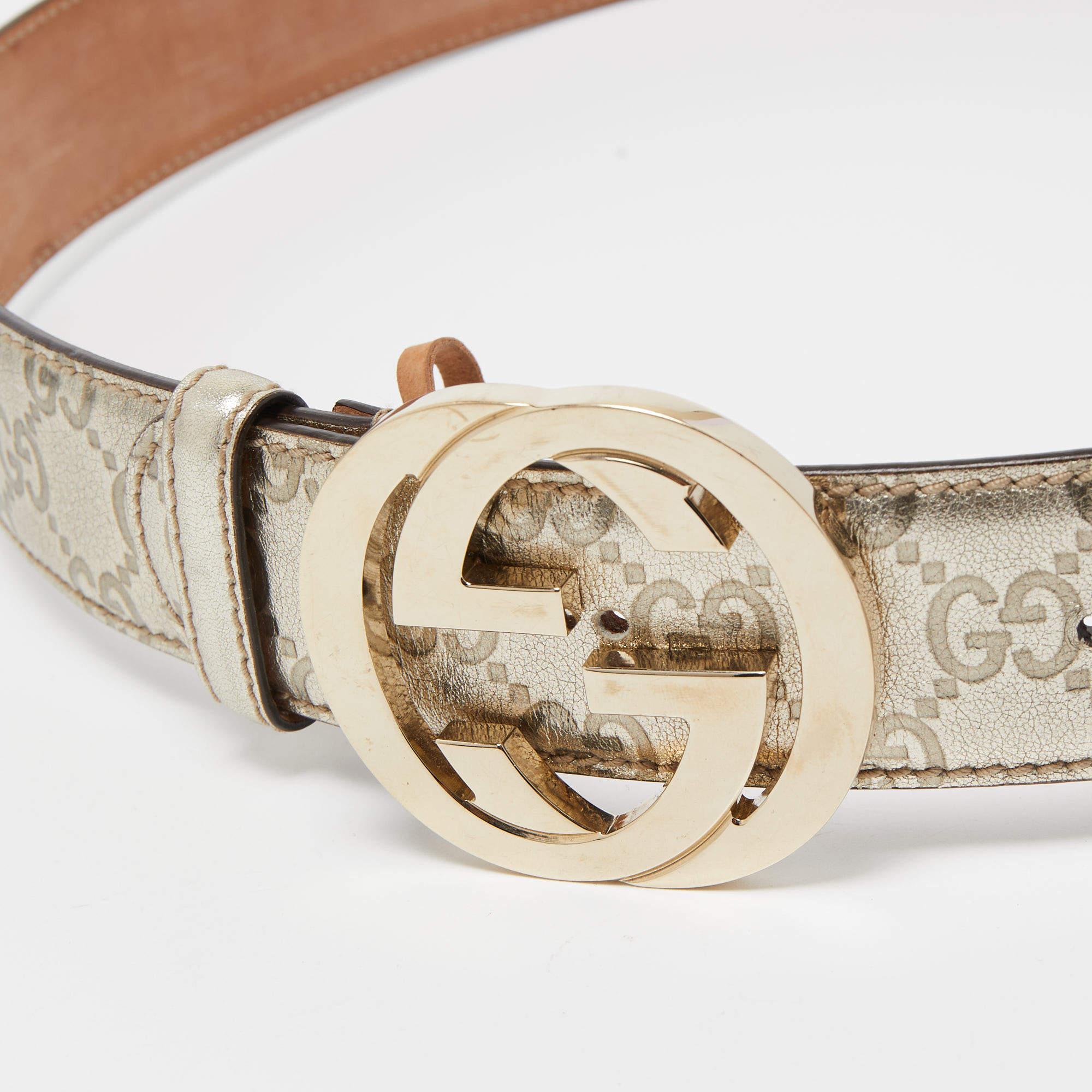 This belt from Gucci is a luxe accessory that will complement your outfit well. It is made from Guccissima leather and finished with a gold-toned logo buckle.

