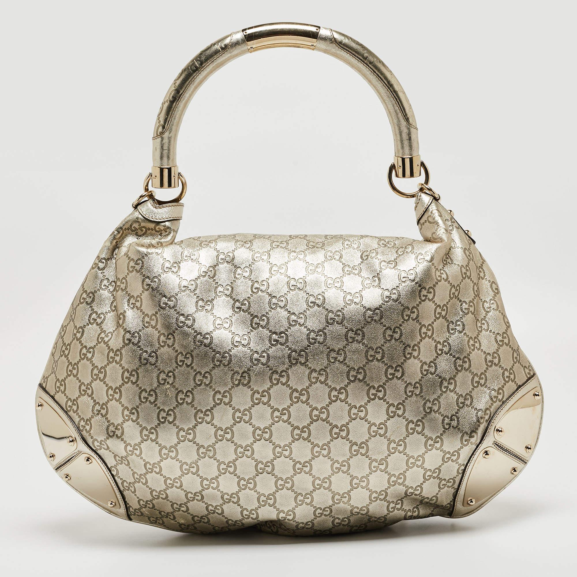 Stylish handbags never fail to make a fashionable impression. Make this designer hobo yours by pairing it with your sophisticated workwear as well as chic casual looks.

Includes: Detachable Strap