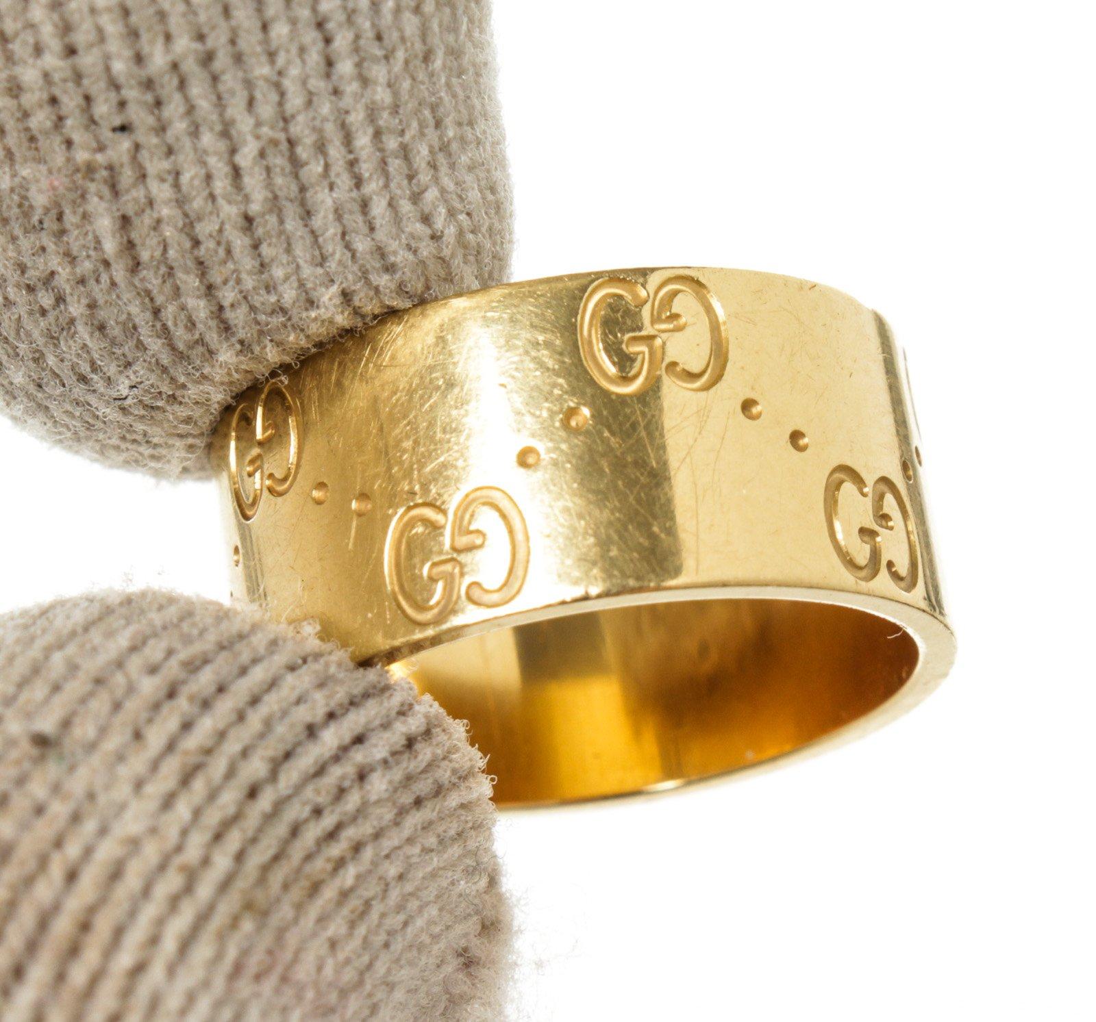 Women's Gucci Gold Icon Wide Ring