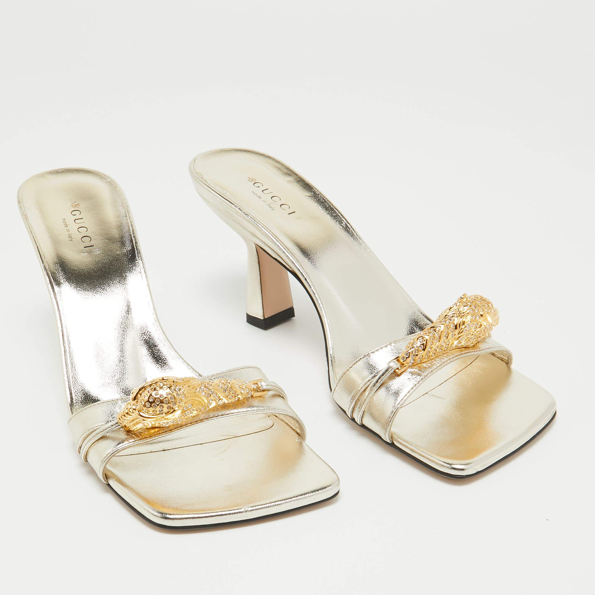 Gucci Gold Leather Dora Crystal Tiger Head Embellished Slide Sandals Size 37.5 For Sale 5
