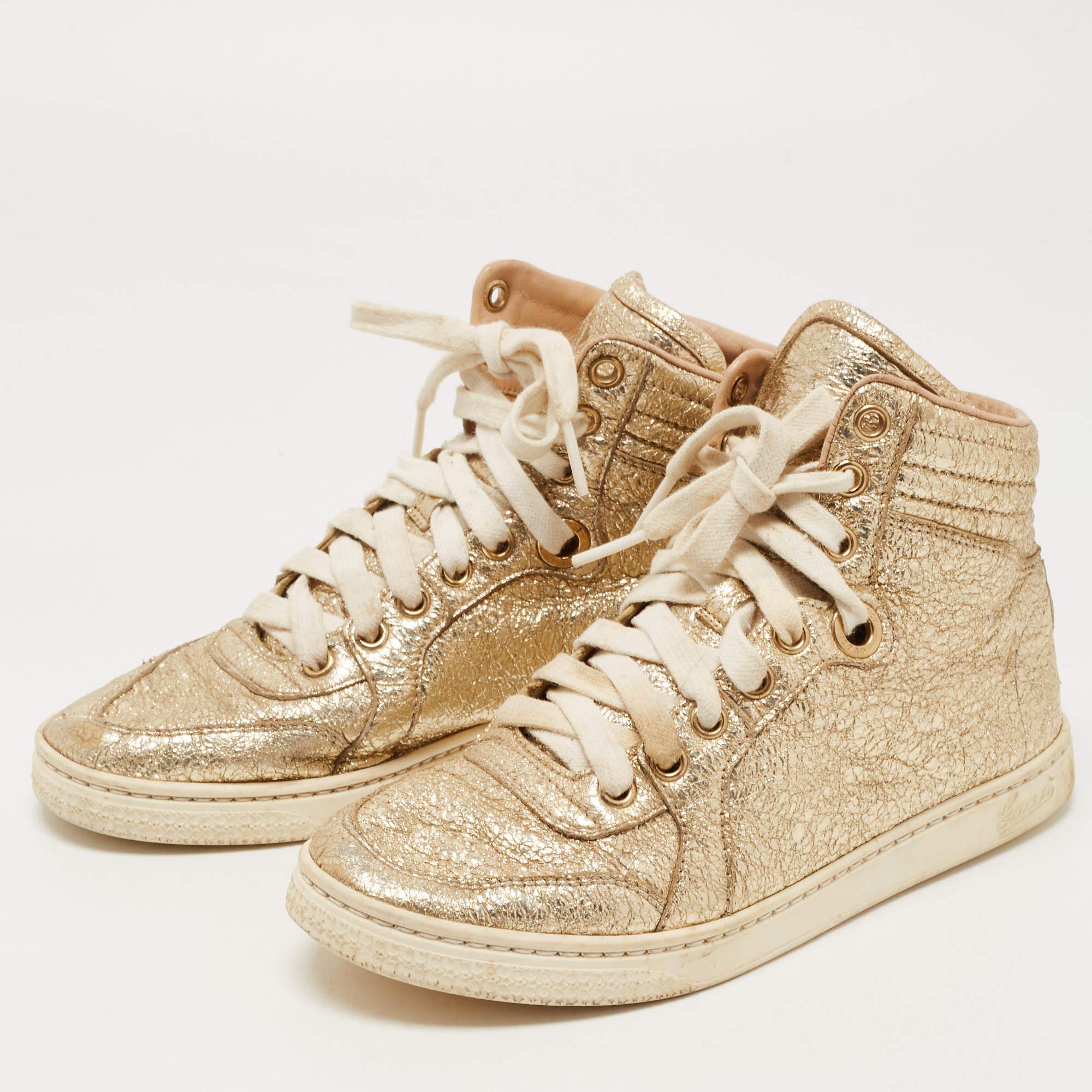 Coming in a classic silhouette  these designer sneakers are a seamless combination of luxury  comfort  and style. These sneakers are finished with signature details and comfortable insoles.