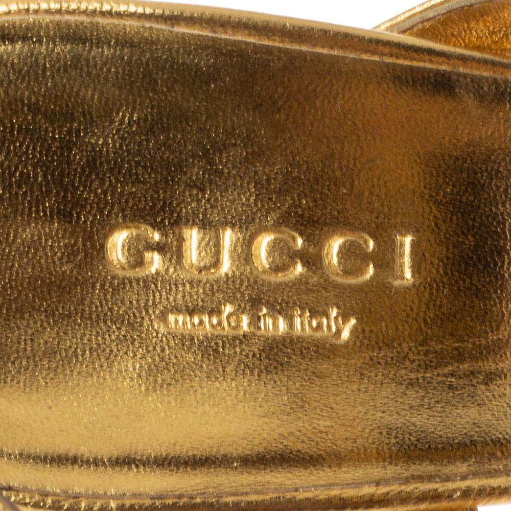Gucci Gold Leather Interlocking G Strappy Sandals Size 37.5 In Good Condition In Dubai, Al Qouz 2