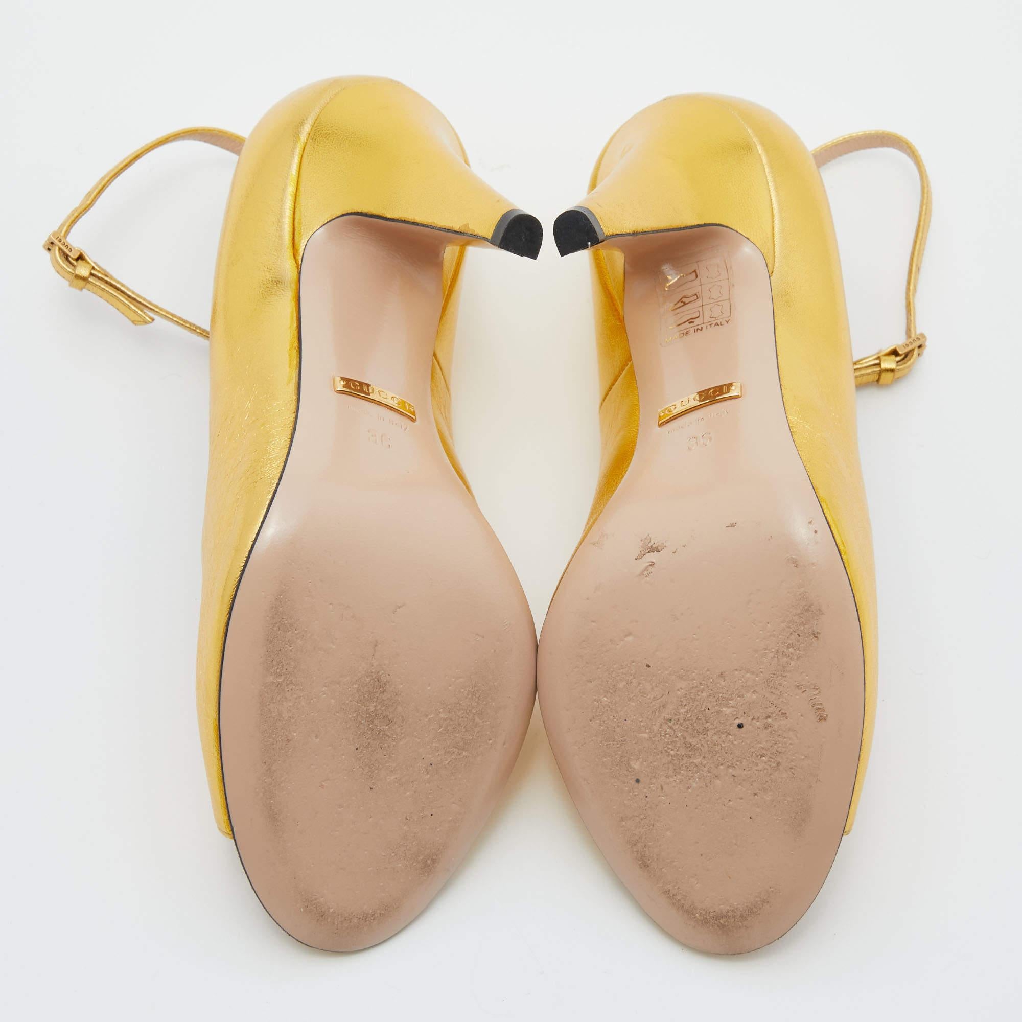 Gucci Gold Leather Molina Lips T Strap Sandals Size 36 2