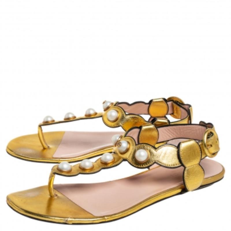 Gucci Gold Leather  Pearl T-Strap Sandals Size 36.5 For Sale 3