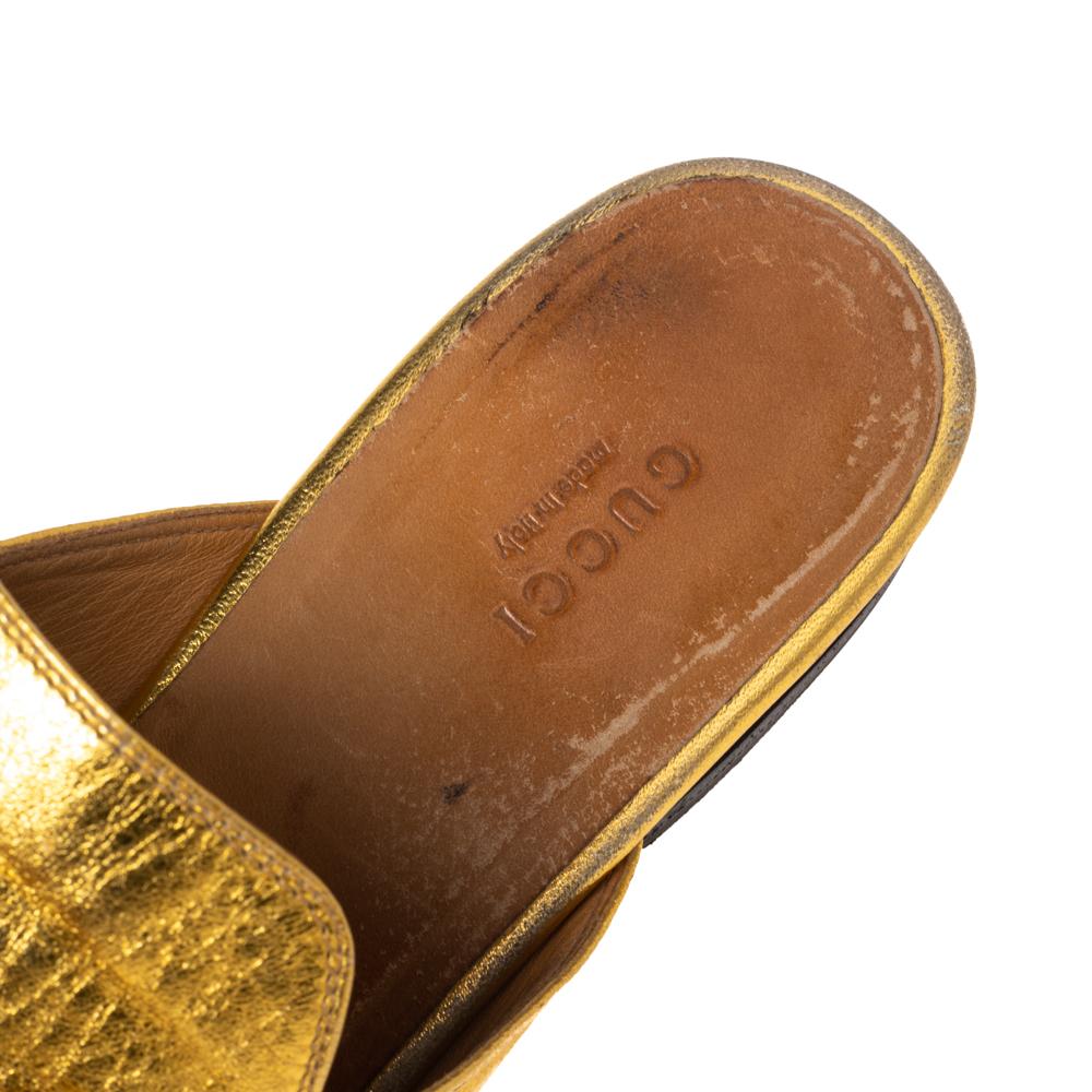 Gucci Gold Leather Princetown Mules Size 40 In Good Condition In Dubai, Al Qouz 2