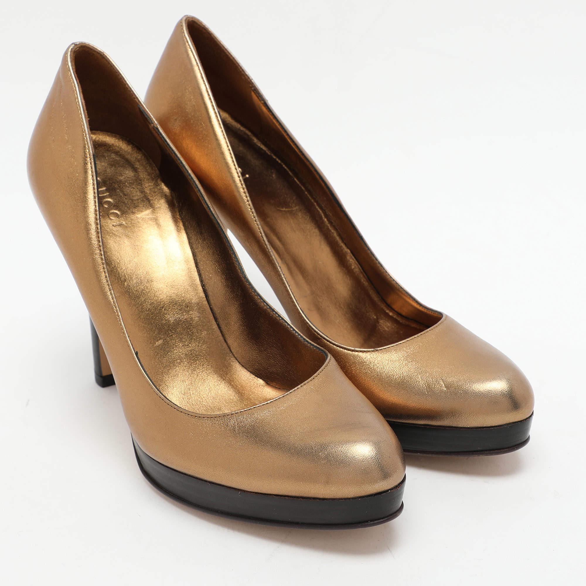 Gucci Gold Leather Pumps Size 37.5 In Good Condition For Sale In Dubai, Al Qouz 2