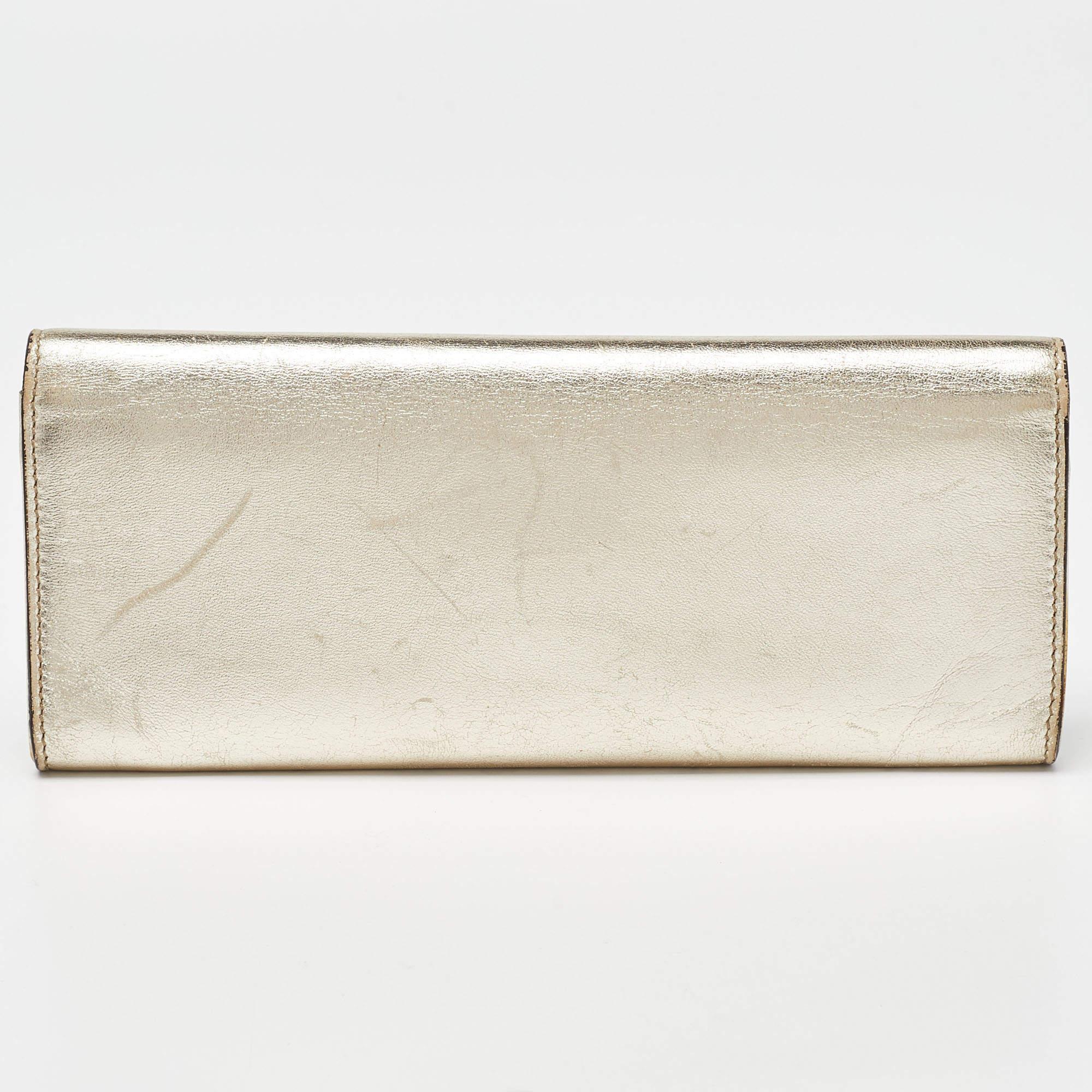 Women's Gucci Gold Leather Romy Clutch For Sale