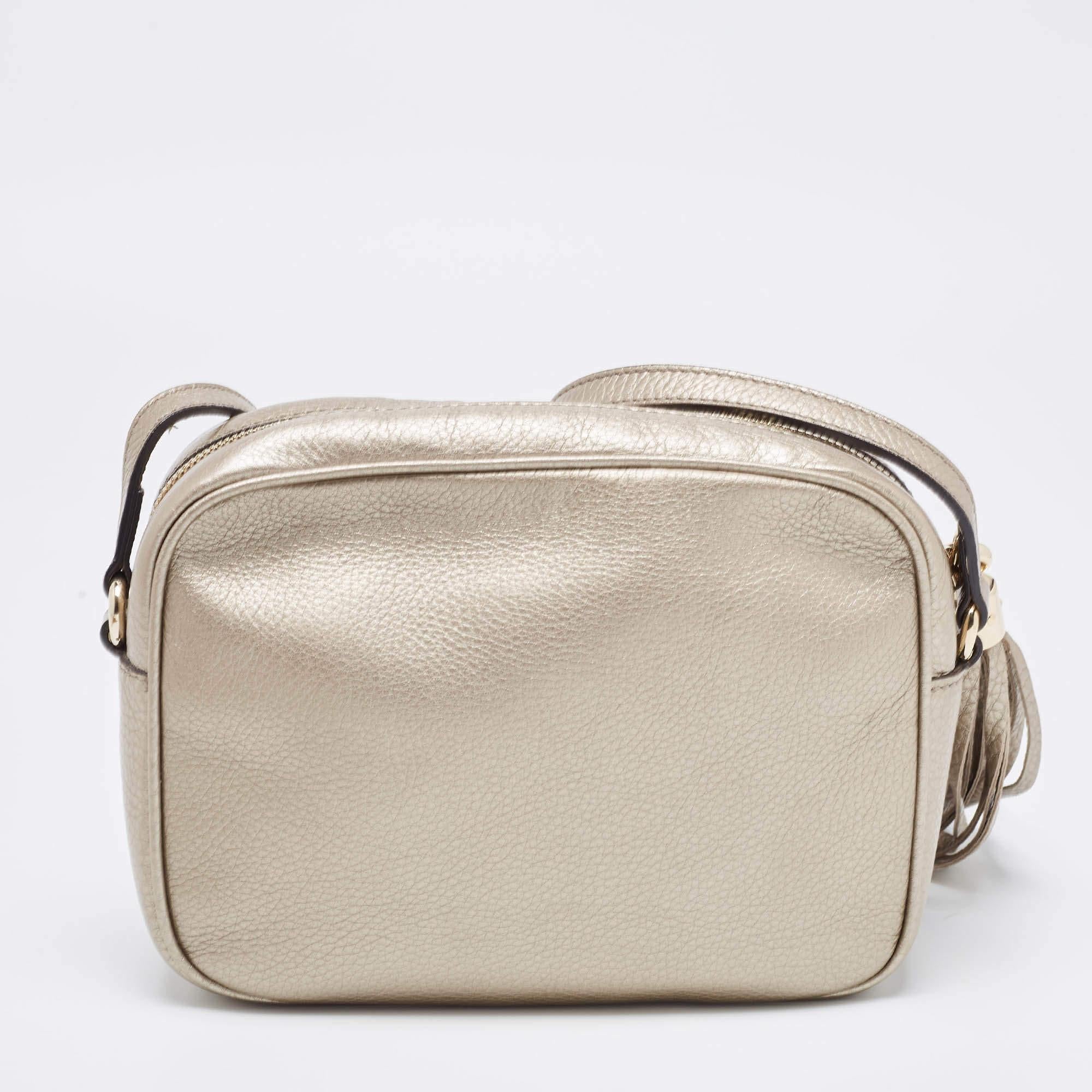 Express your personal style with this high-end crossbody bag. Crafted from quality materials, it has been added with fine details and is finished perfectly. It features a well-sized interior.

Includes: Original Dustbag

