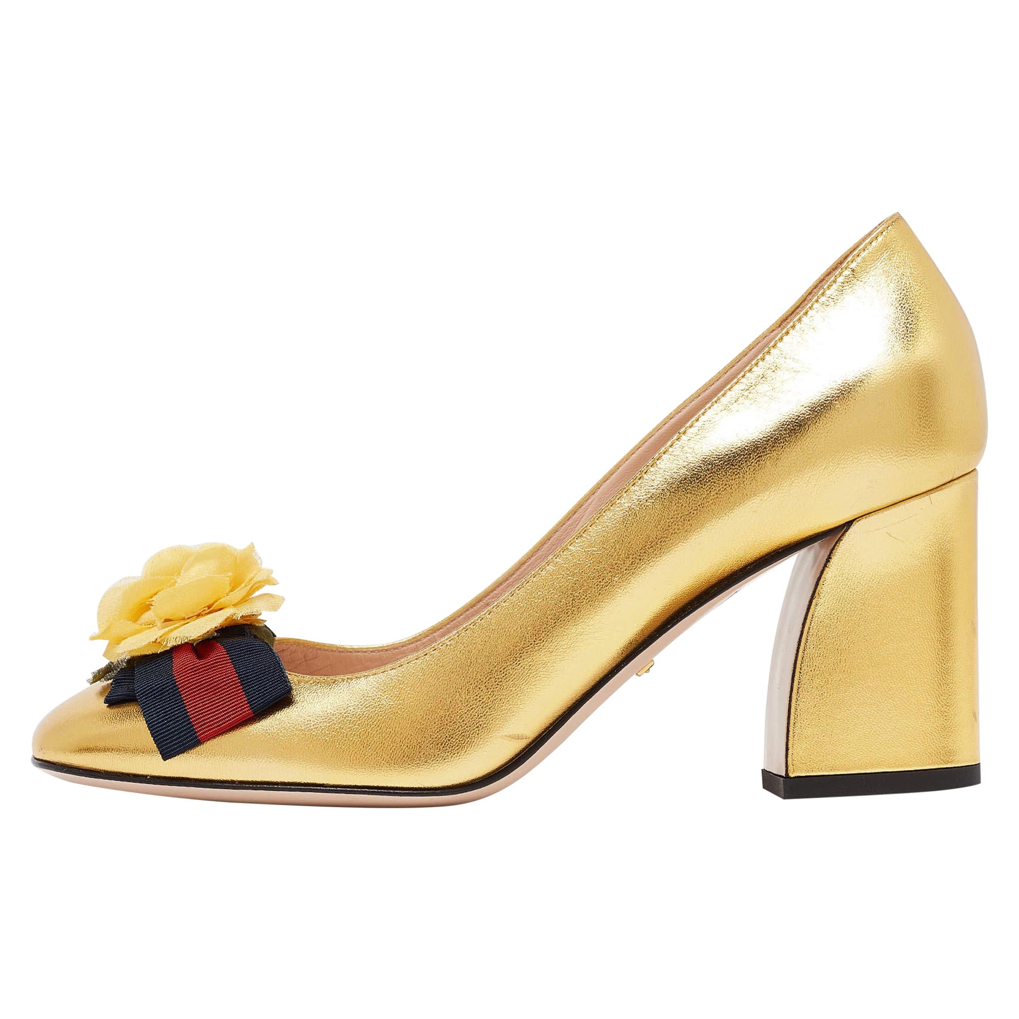 Gucci Gold Leather Web Bow Flower Applique Pumps Size 38